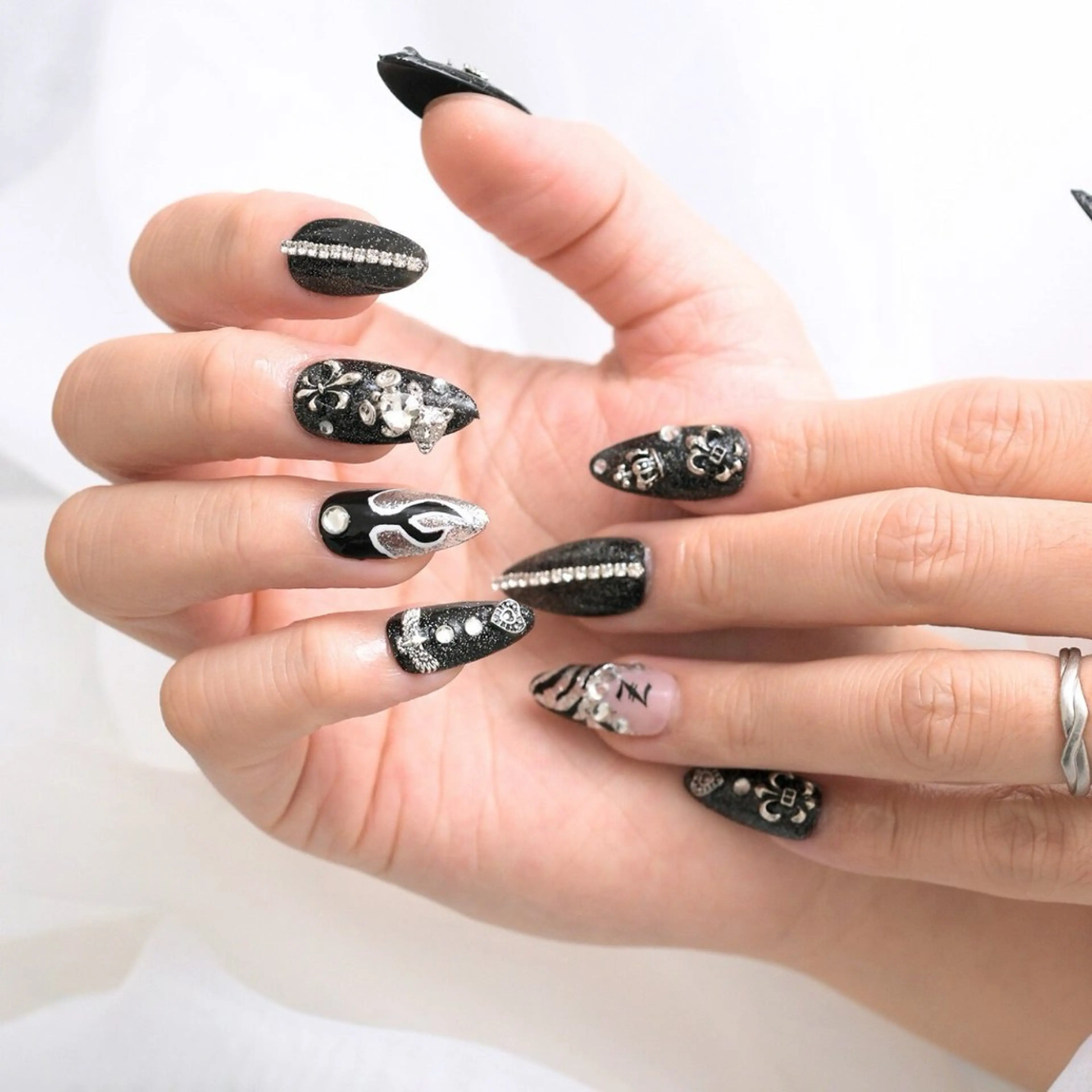 ネイル ハンドネイル VANiSH Nailのネイルデザイン