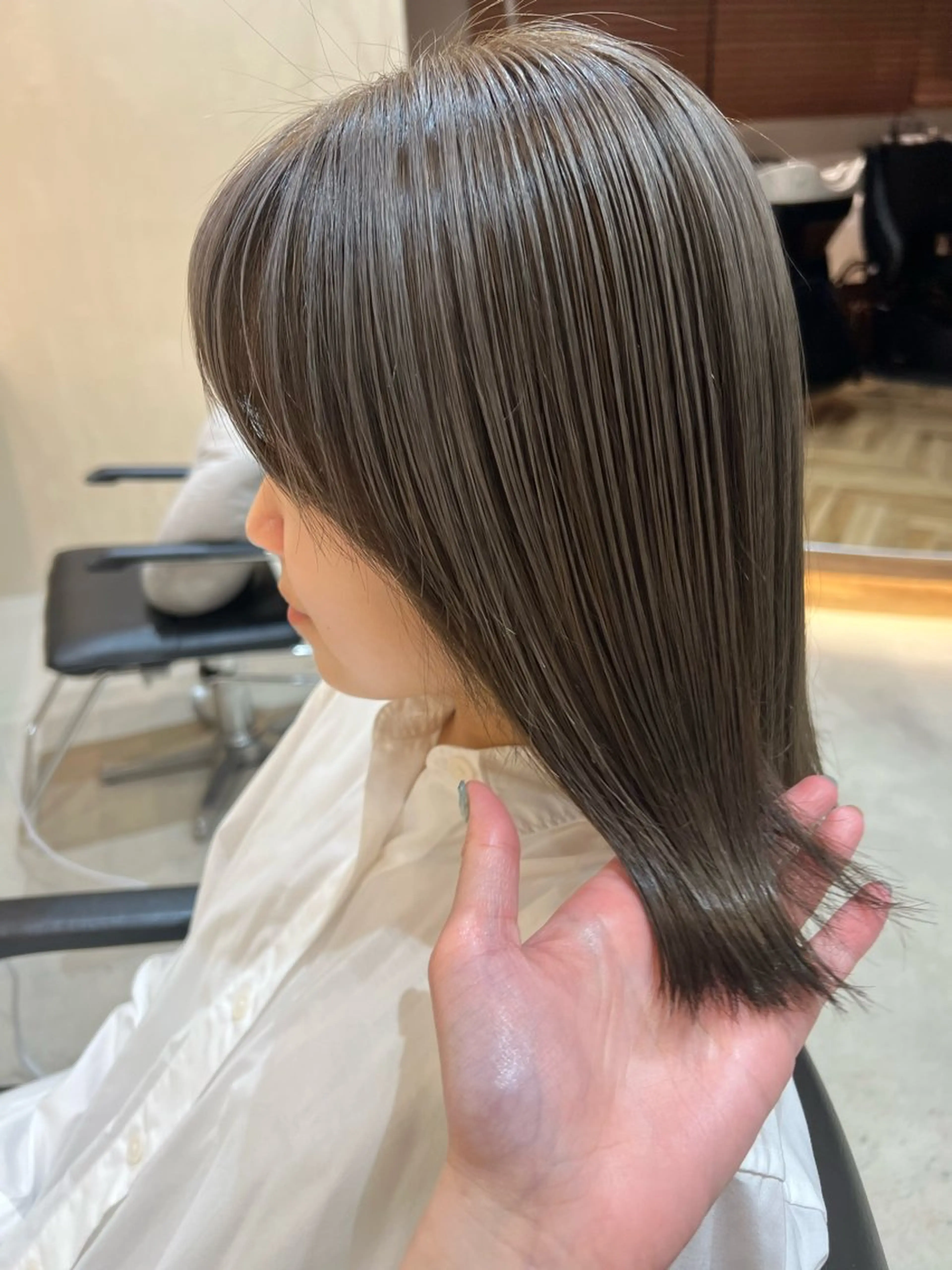 ミディアム カラー 🌈新田 みどり🌈のヘアスタイル