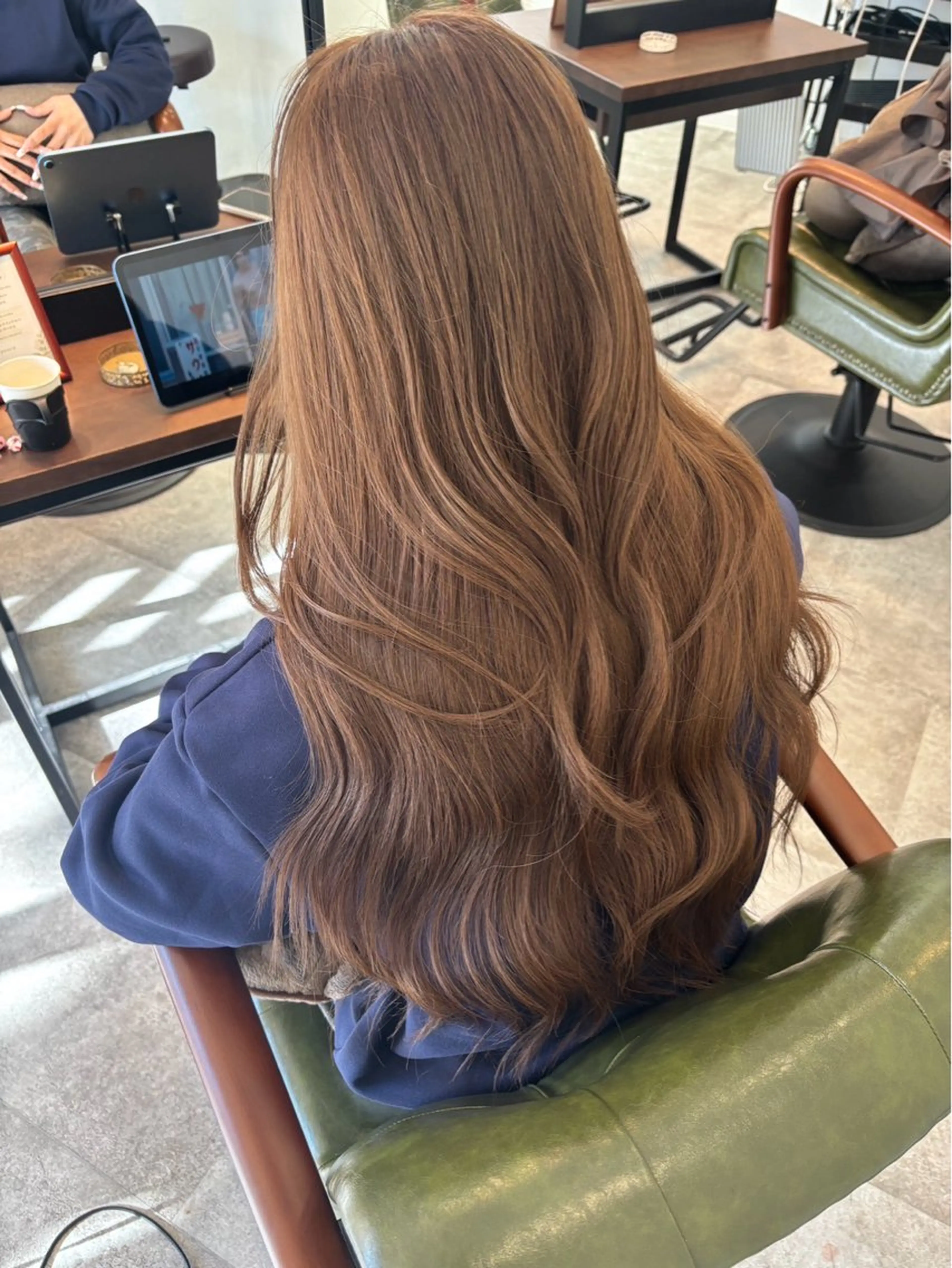 カラー 杉本 佳穂のヘアスタイル