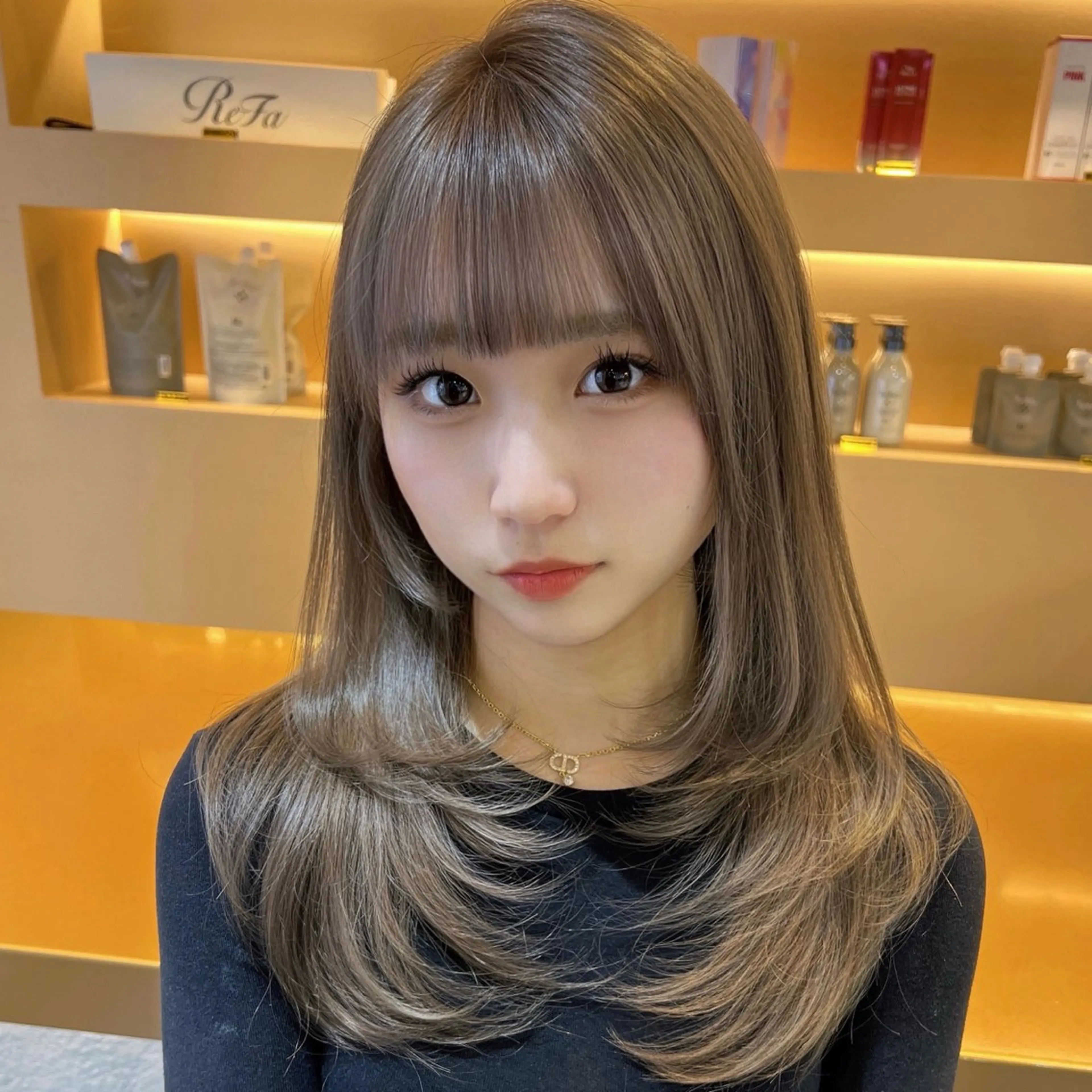 ロング カラー ヘアアレンジ ベージュカラー 透明感カラー ミルクティーベージュ レイヤーカット カット ヘアカラー トリートメント ✨カチモリ✨レイヤー 韓国ヘア🇰🇷ゆいのヘアスタイル