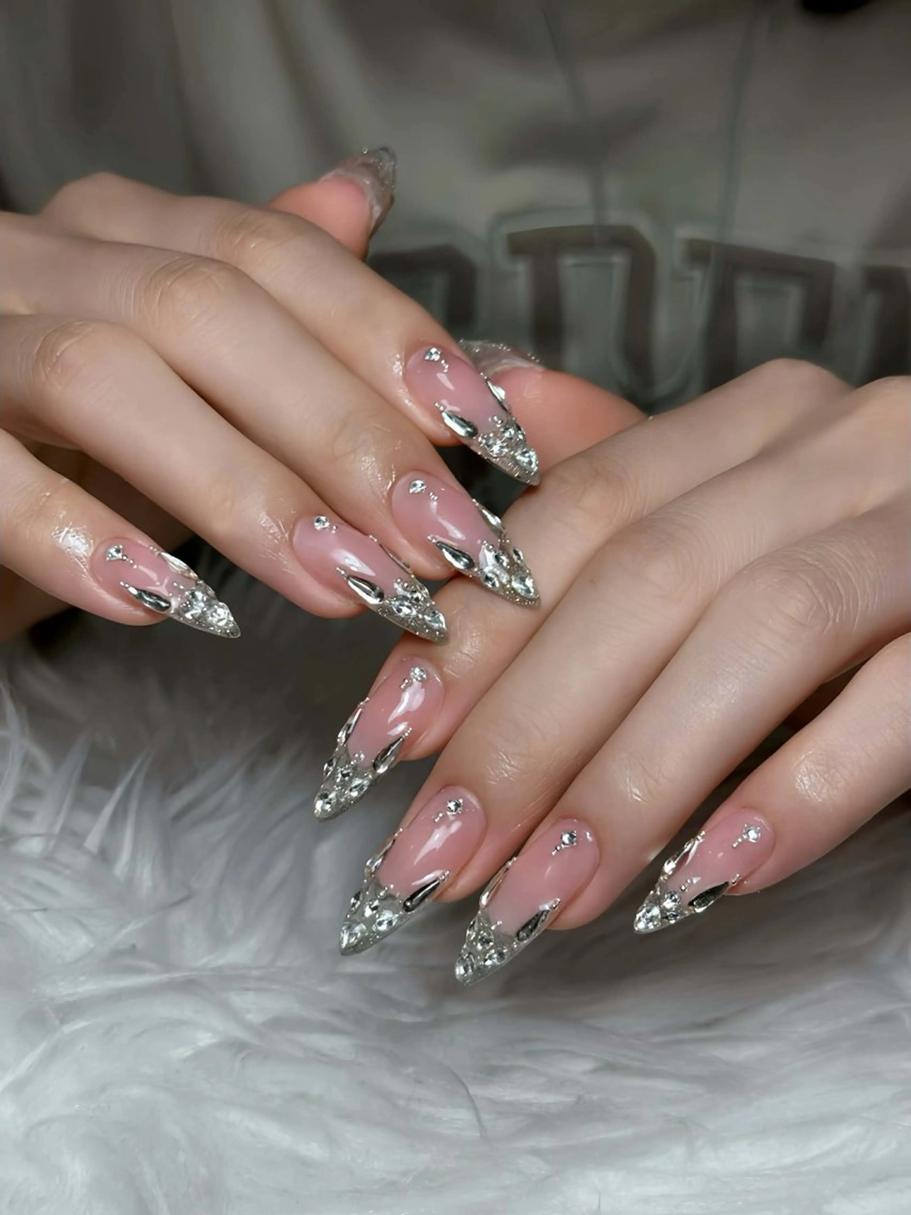 ネイル オーロラネイル ボルドー ブラウン 氷ネイル・うるうるネイル キラキラネイル ハンドネイル Julli NailStudioのネイルデザイン