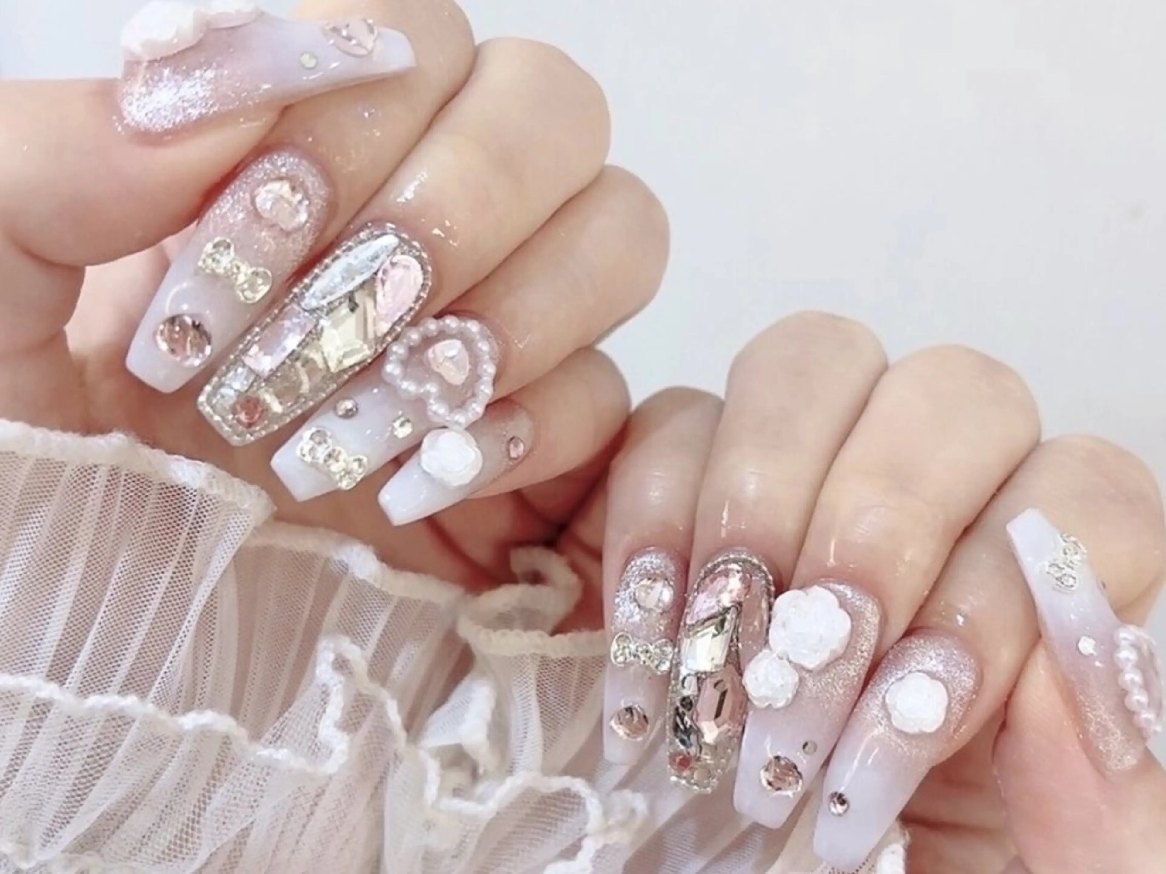 メンズ ネイル アートネイル フレンチネイル ジェルネイル キラキラネイル パラジェル ハンドネイル Bloom スカルプ専門店のネイルデザイン