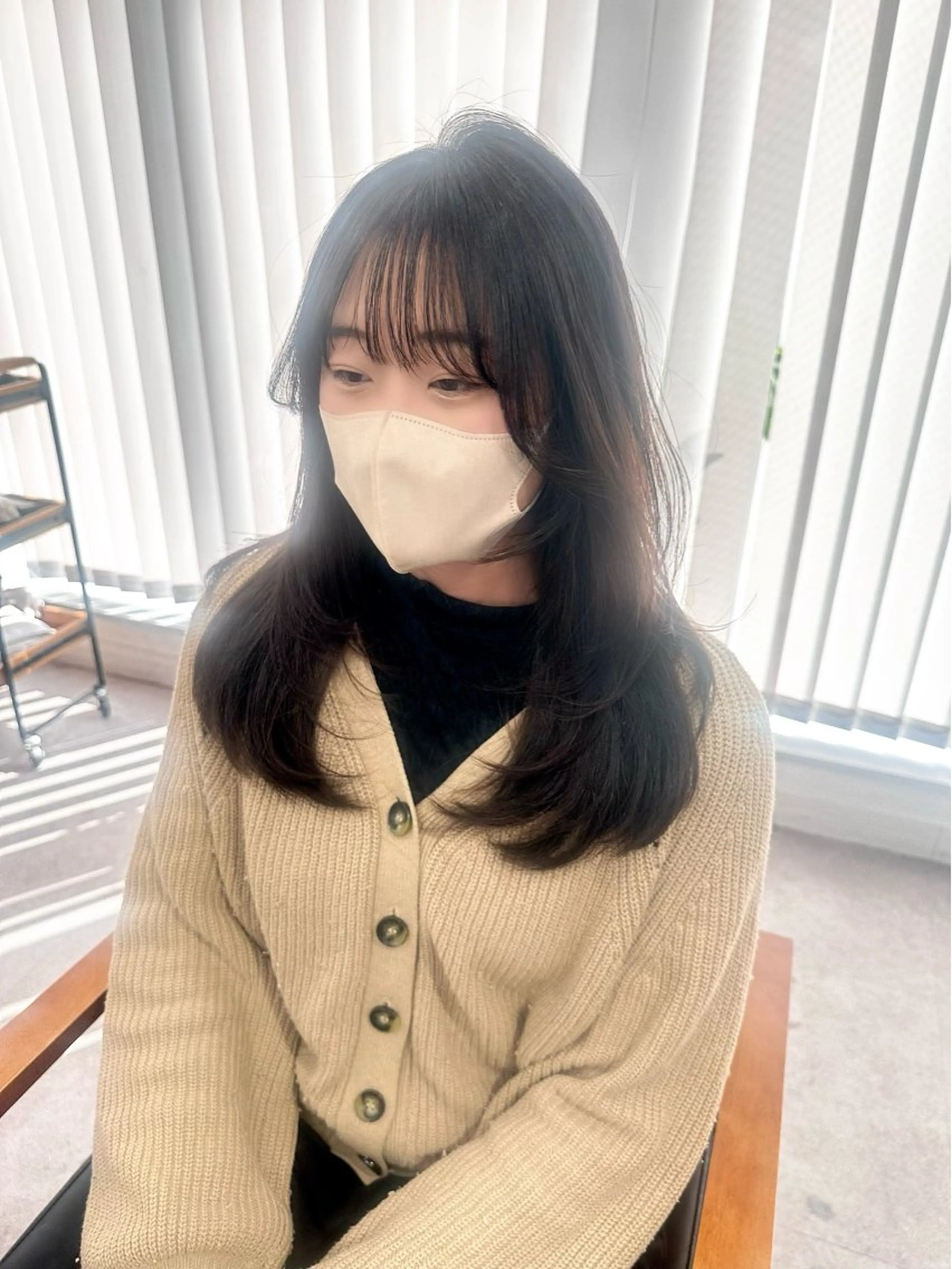 セミロング カラー パーマ ヘアアレンジ メンズ キッズ レイヤーカット／顔周 りカット/縮毛矯正のヘアスタイル