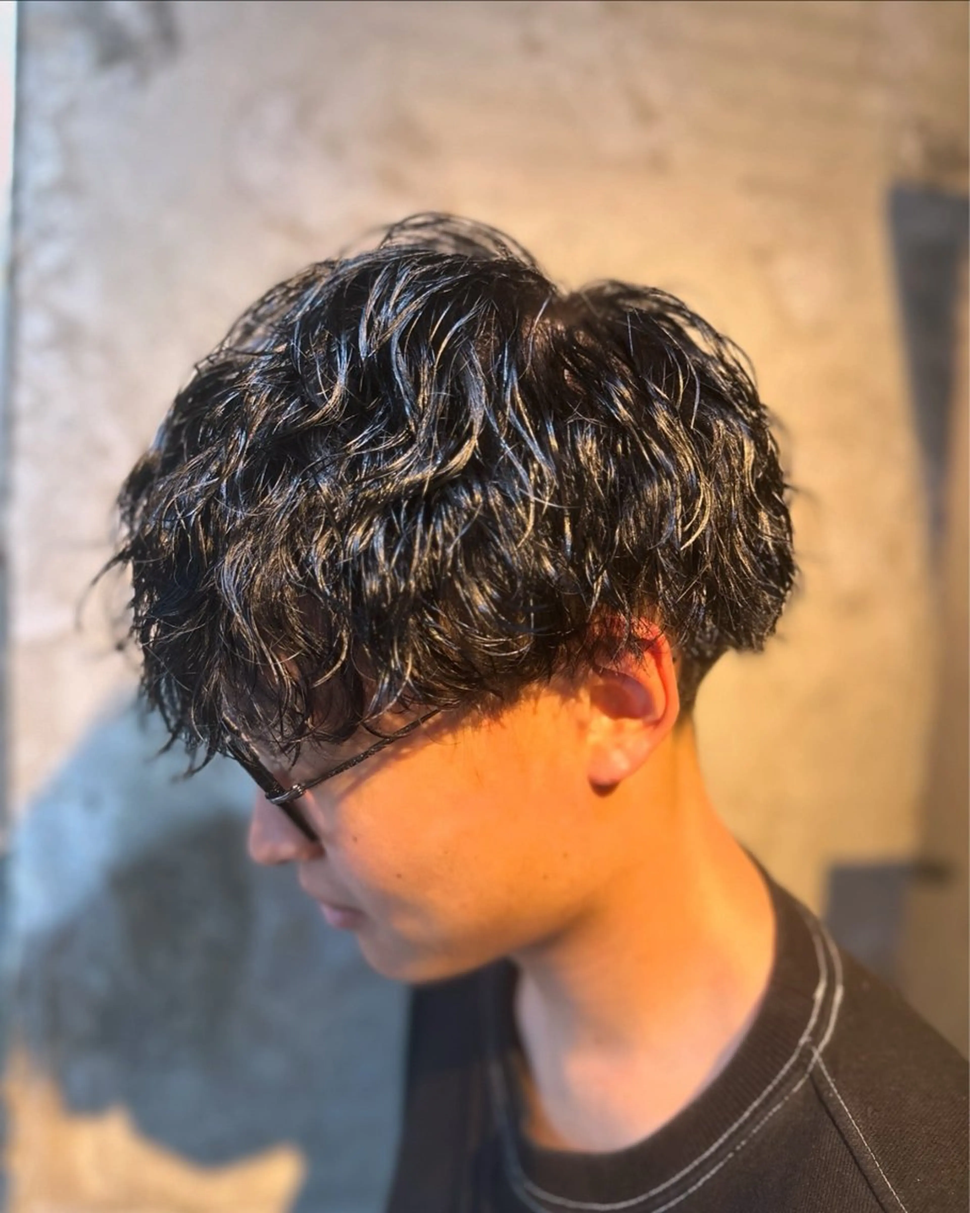 ショート パーマ メンズ メンズパーマ 波巻きパーマ 三宅 亨表のヘアスタイル