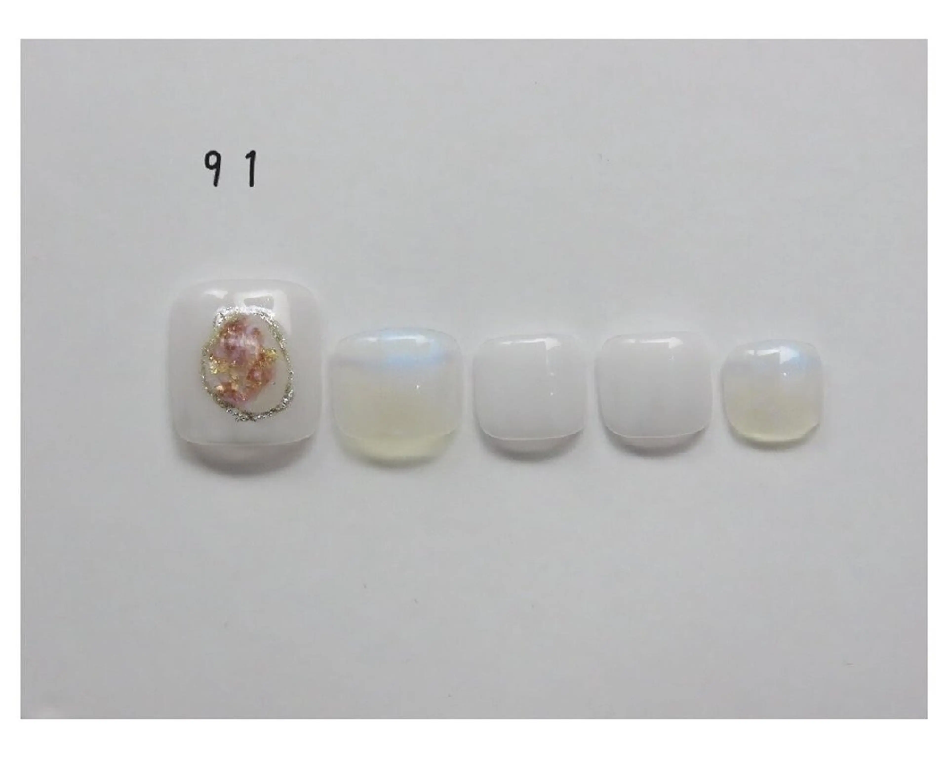 ネイル フットネイル Maum 新潟店のマツエク・マツパデザイン