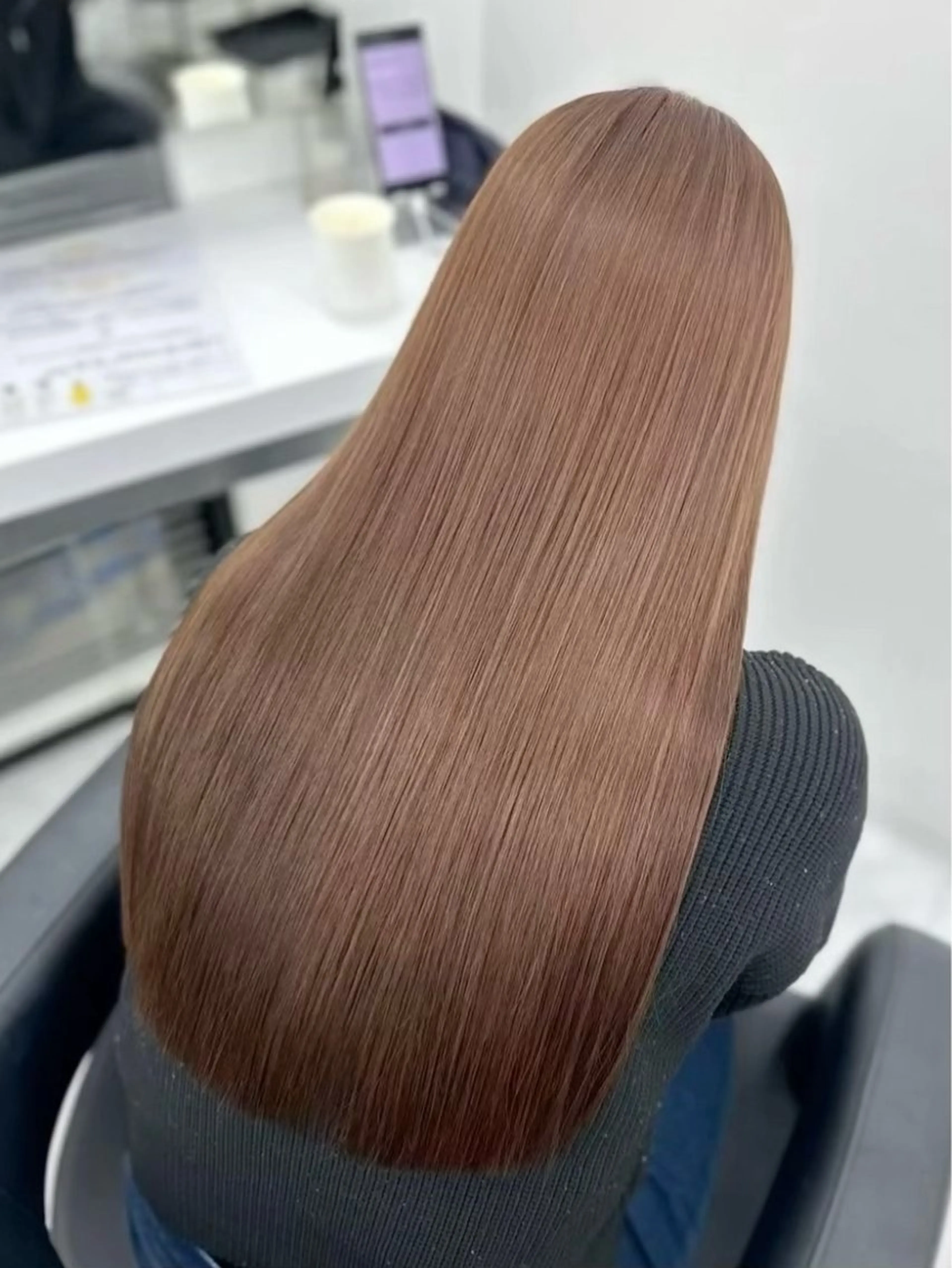 ロング カラー 🖤ハイトーン× レイヤー🖤SARAのヘアスタイル