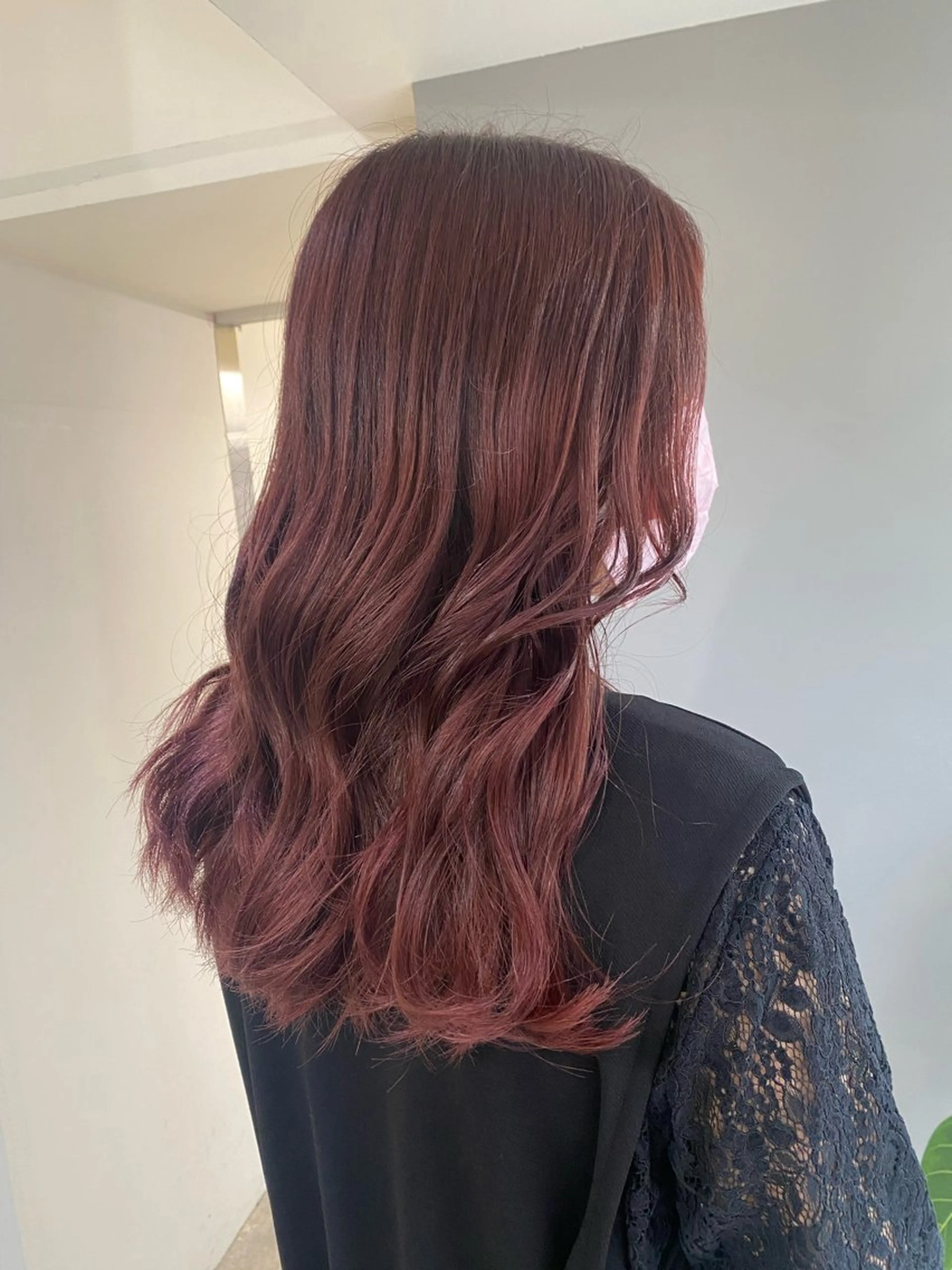 ミディアム カラー ヘアアレンジ ブリーチ カシス ピンクカラー ヘアカラー ボブ /ニュアンス/ satomi🧸💖のヘアスタイル