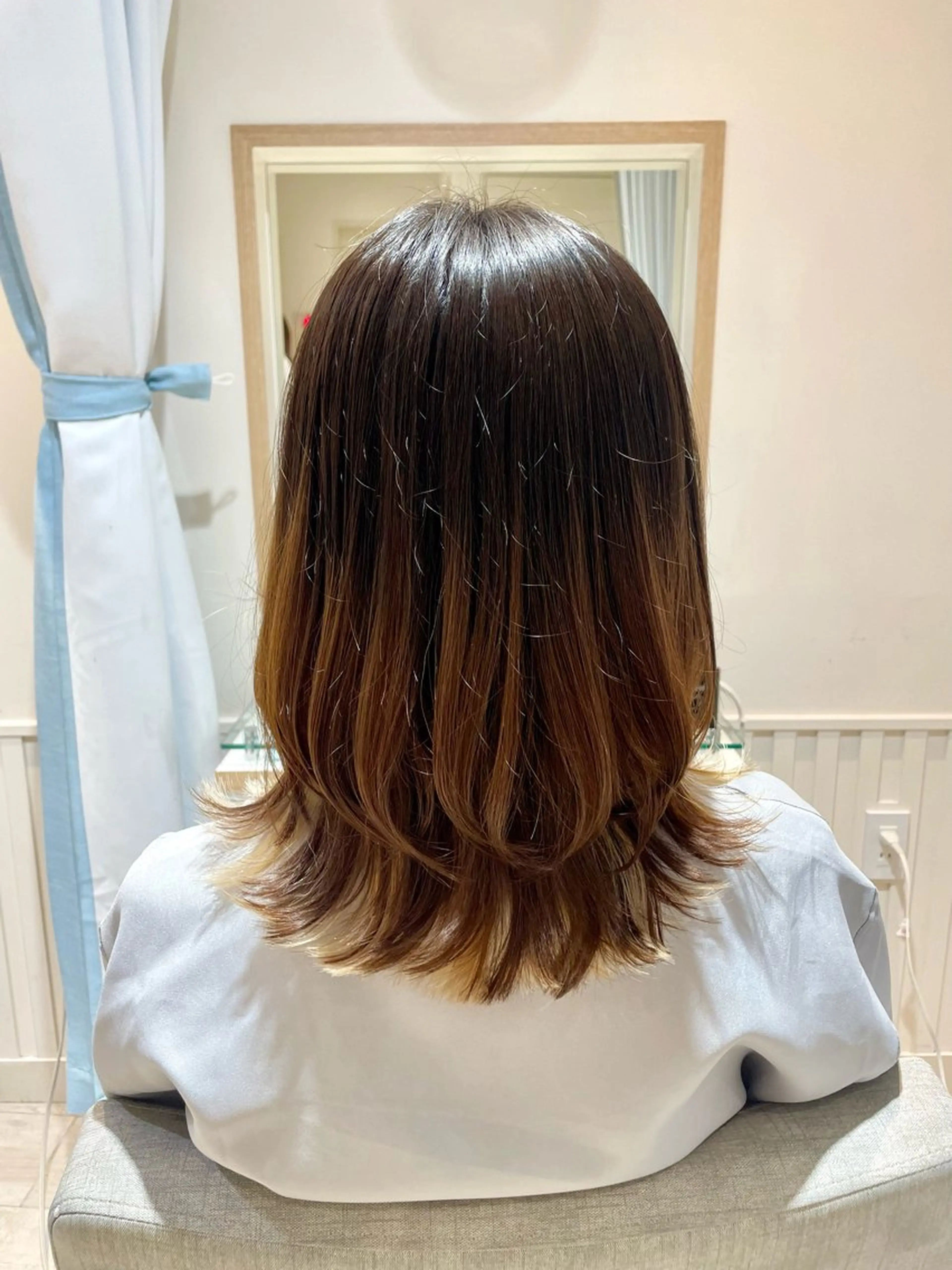 ミディアム レイヤーカット ウルフカット/ハイト ーン🎀mizukiのヘアスタイル