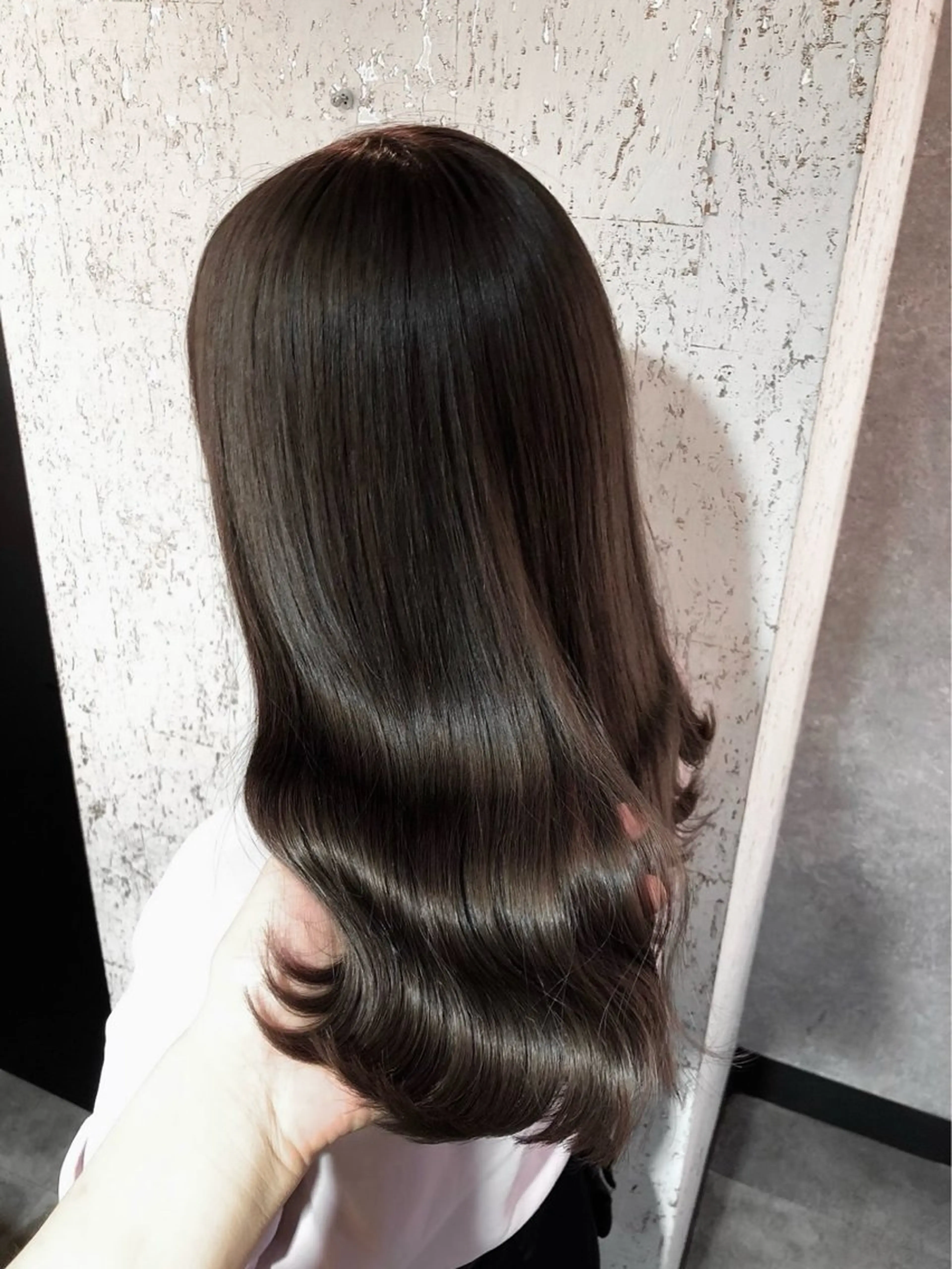 セミロング カラー 𝑴𝑰𝒀𝑼🩰 /透明感カラー/青山のヘアスタイル