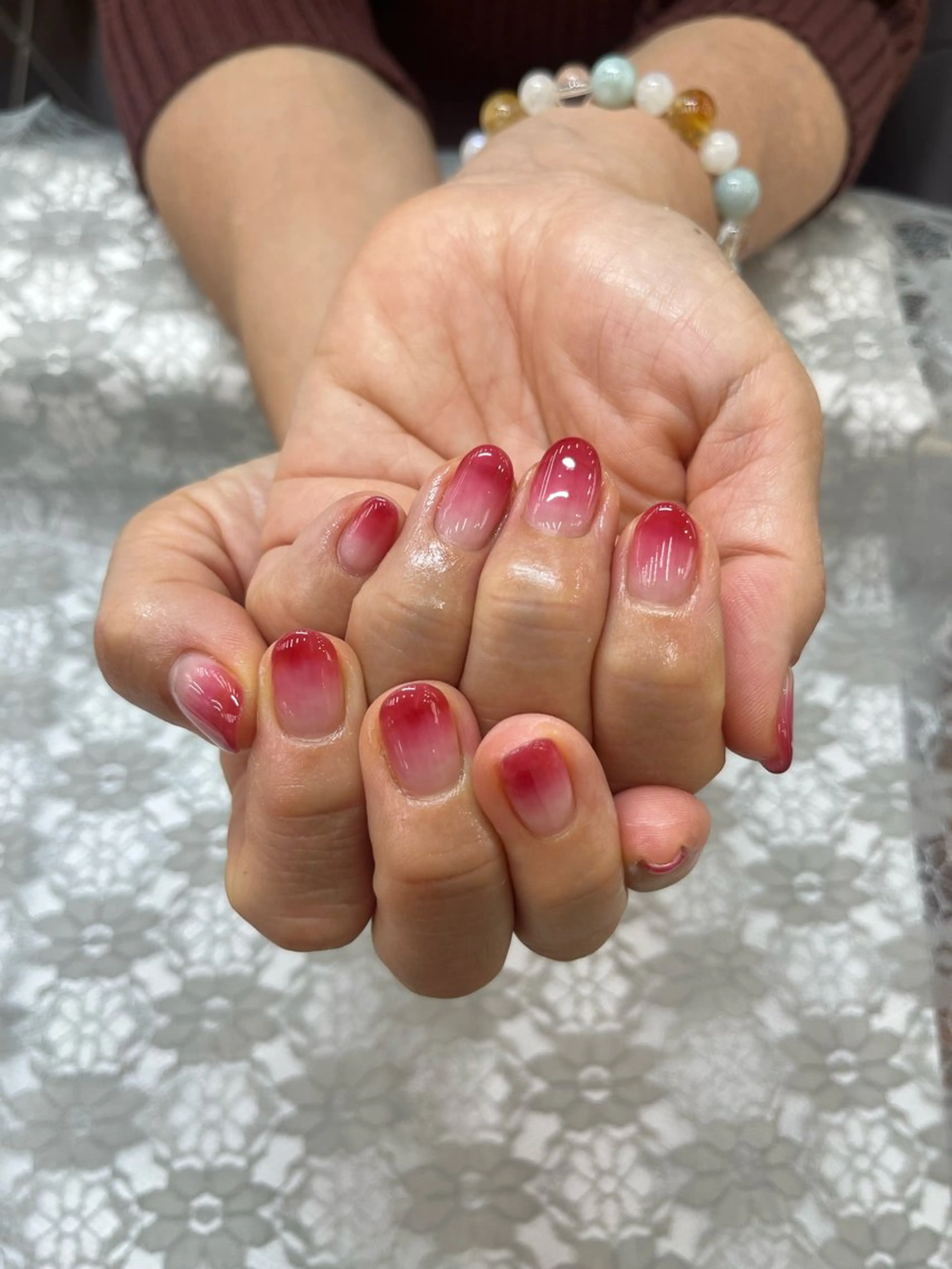 ネイル クリアネイル グラデーション 赤色 MAXKELLY YUNAのネイルデザイン