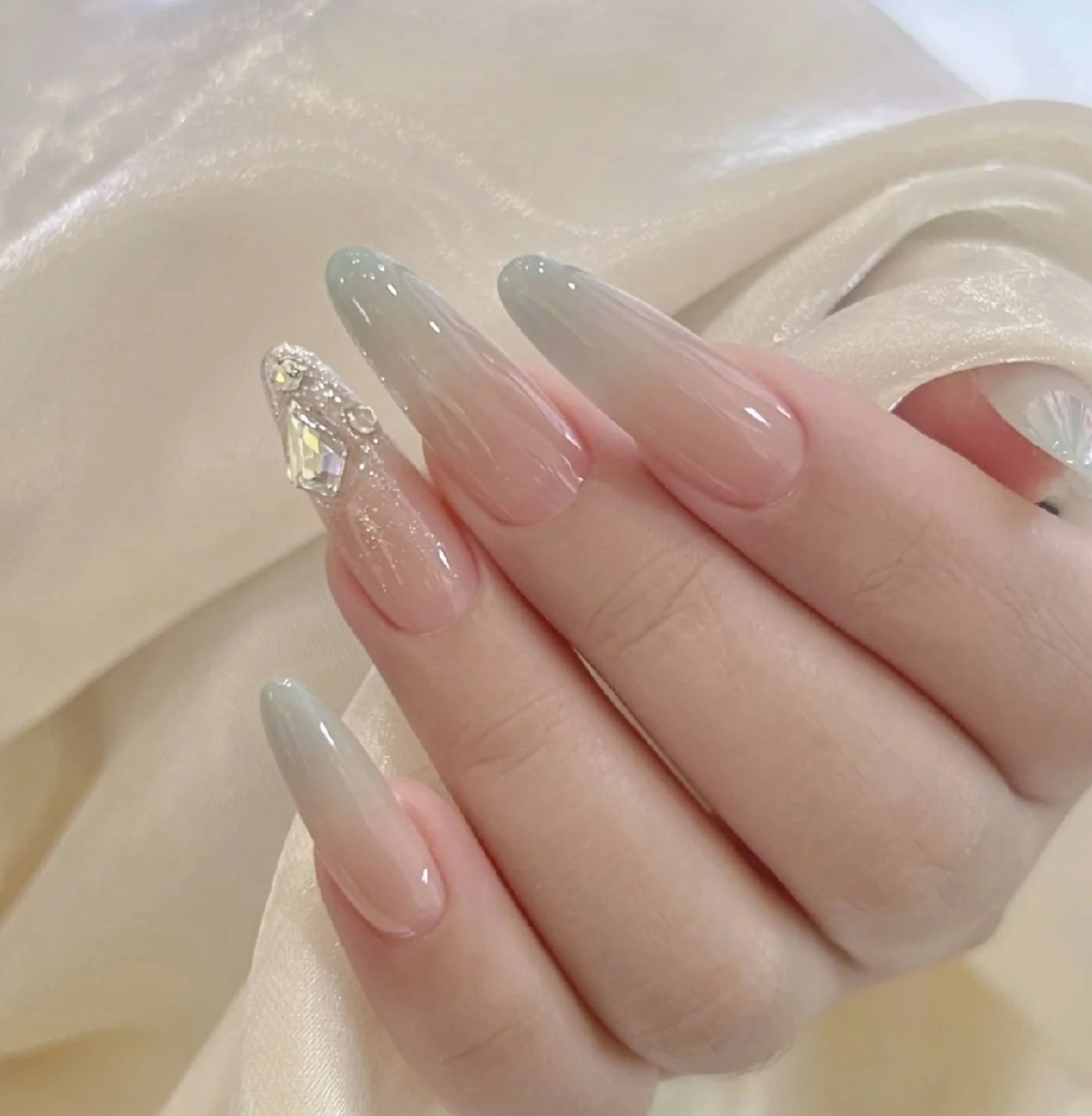ネイル ハンドネイル Pure&Rich Nailのネイルデザイン