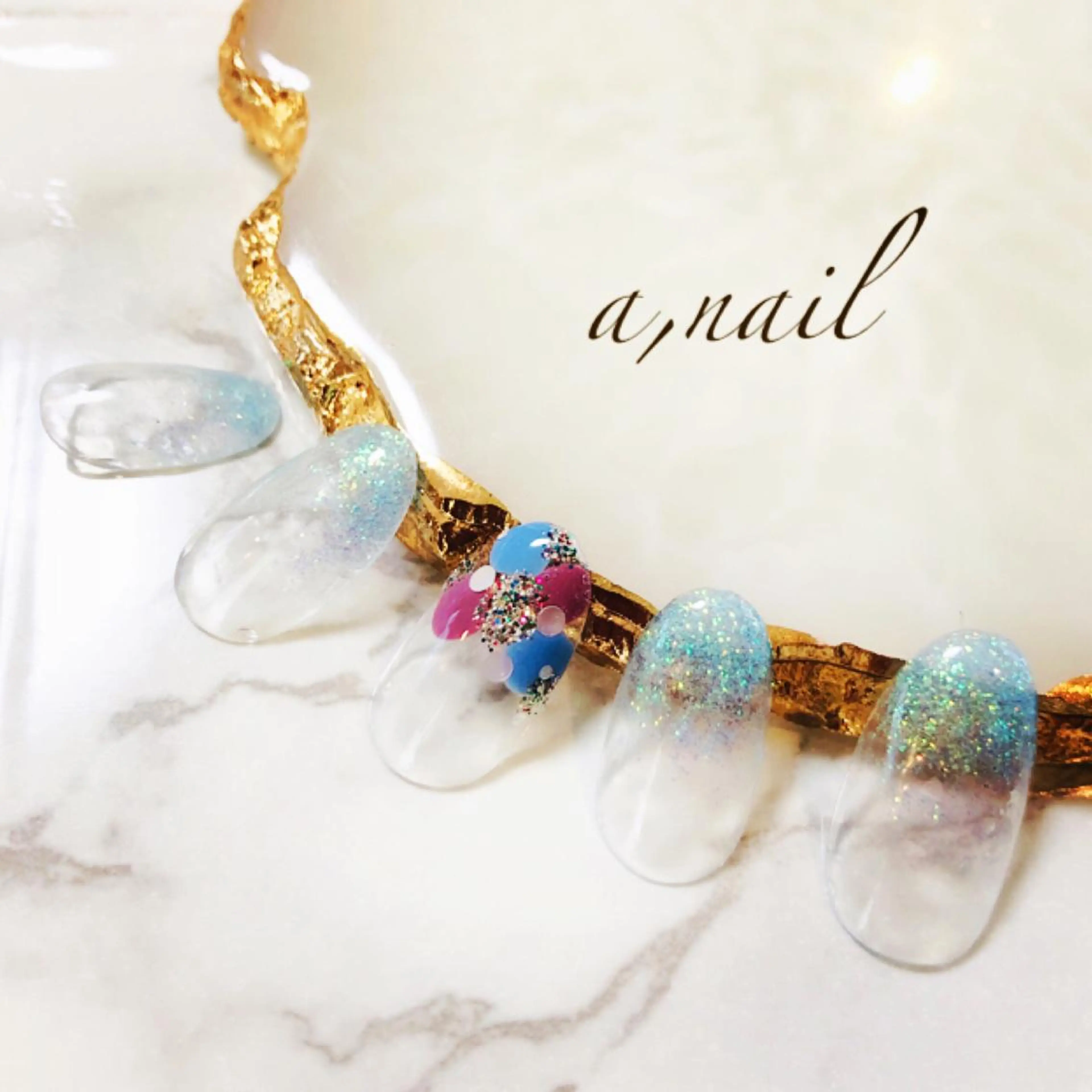 ネイル ドット フットネイル ジェルネイル グラデーション ラメ(グリッター) ハンドネイル ネイルサロン エーネイルのネイルデザイン