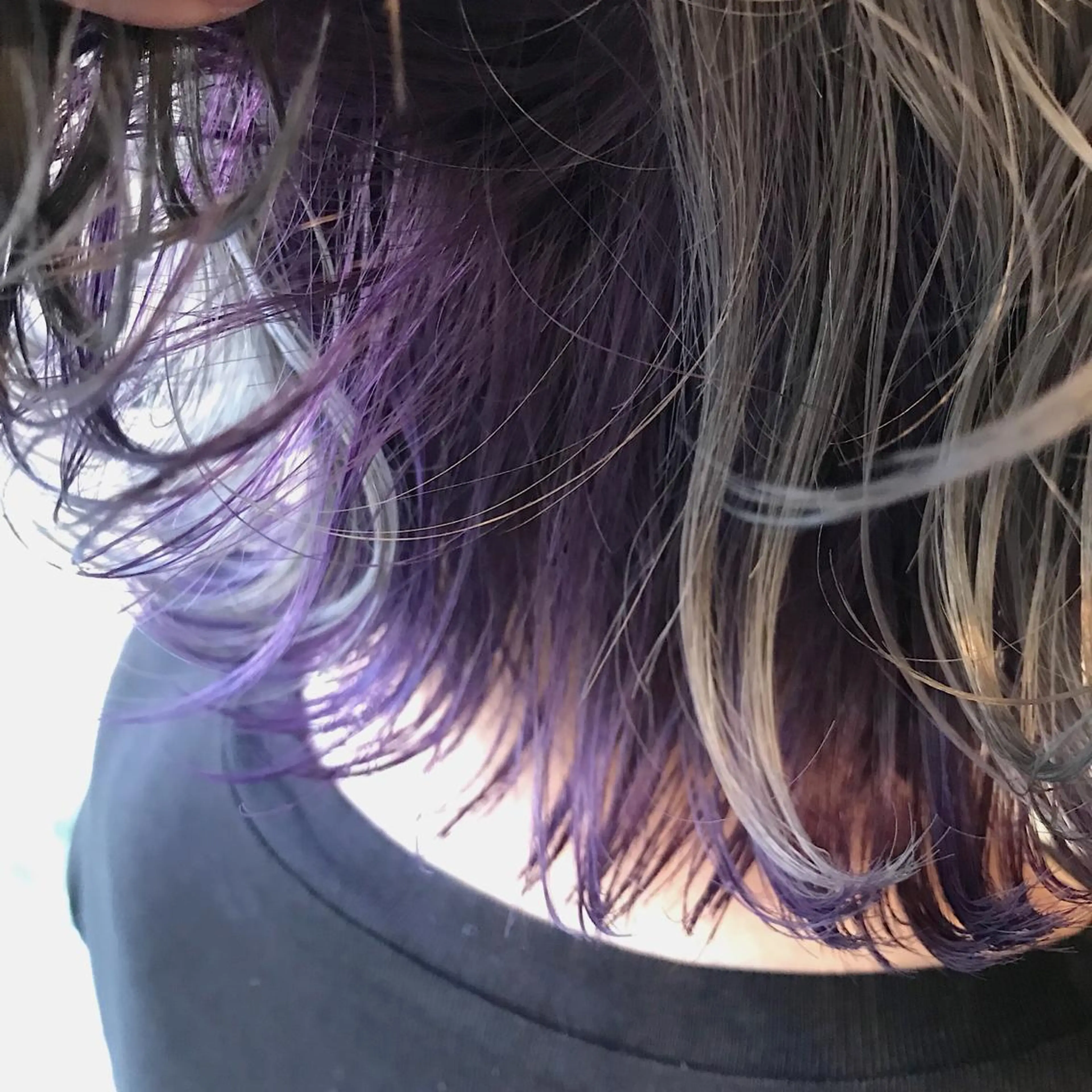 ミディアム カラー パープルカラー ヘアカラー トリートメント lani ブリーチ /ダブルカラーのヘアスタイル