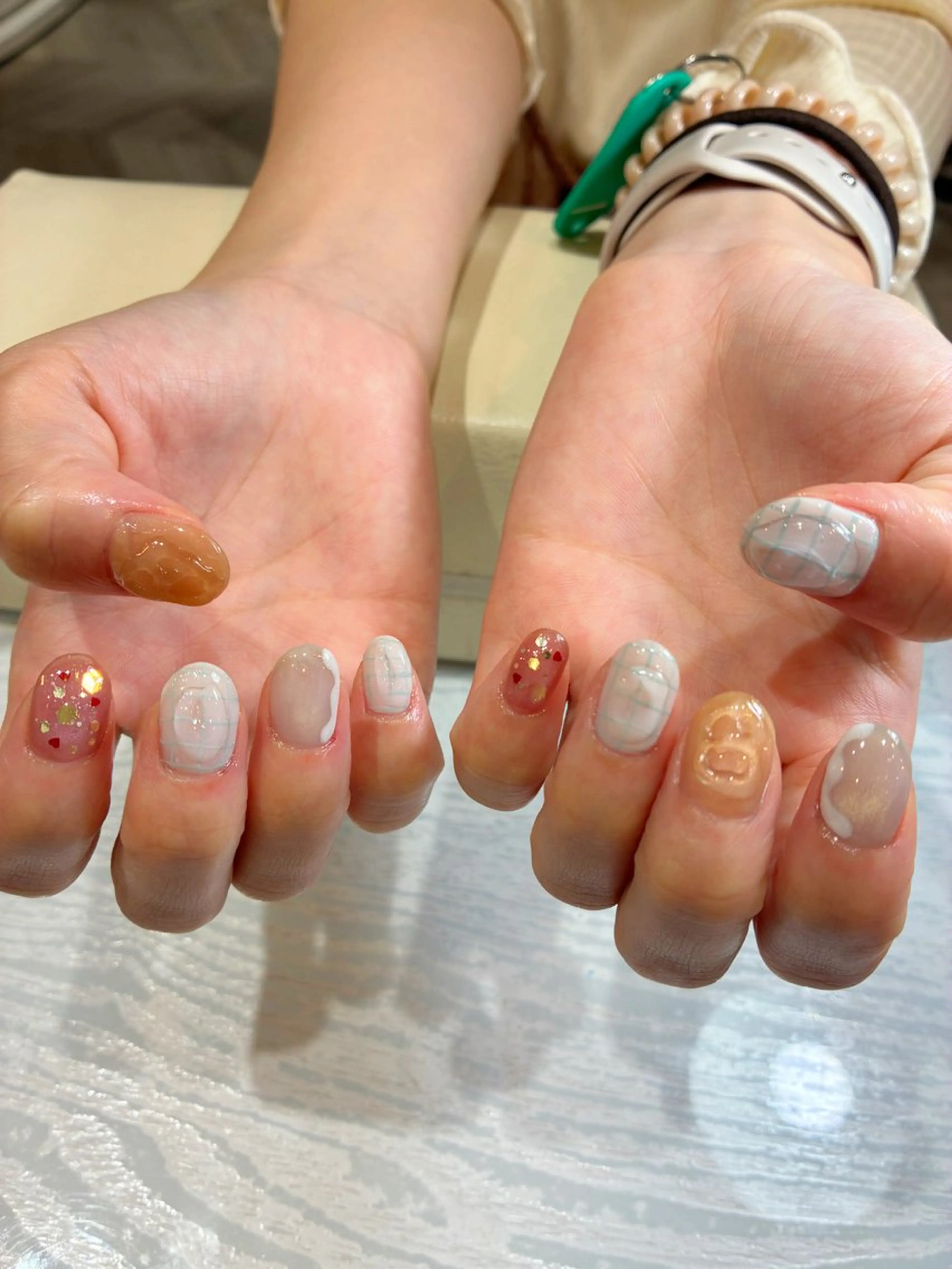 ネイル Nest 岩崎のネイルデザイン