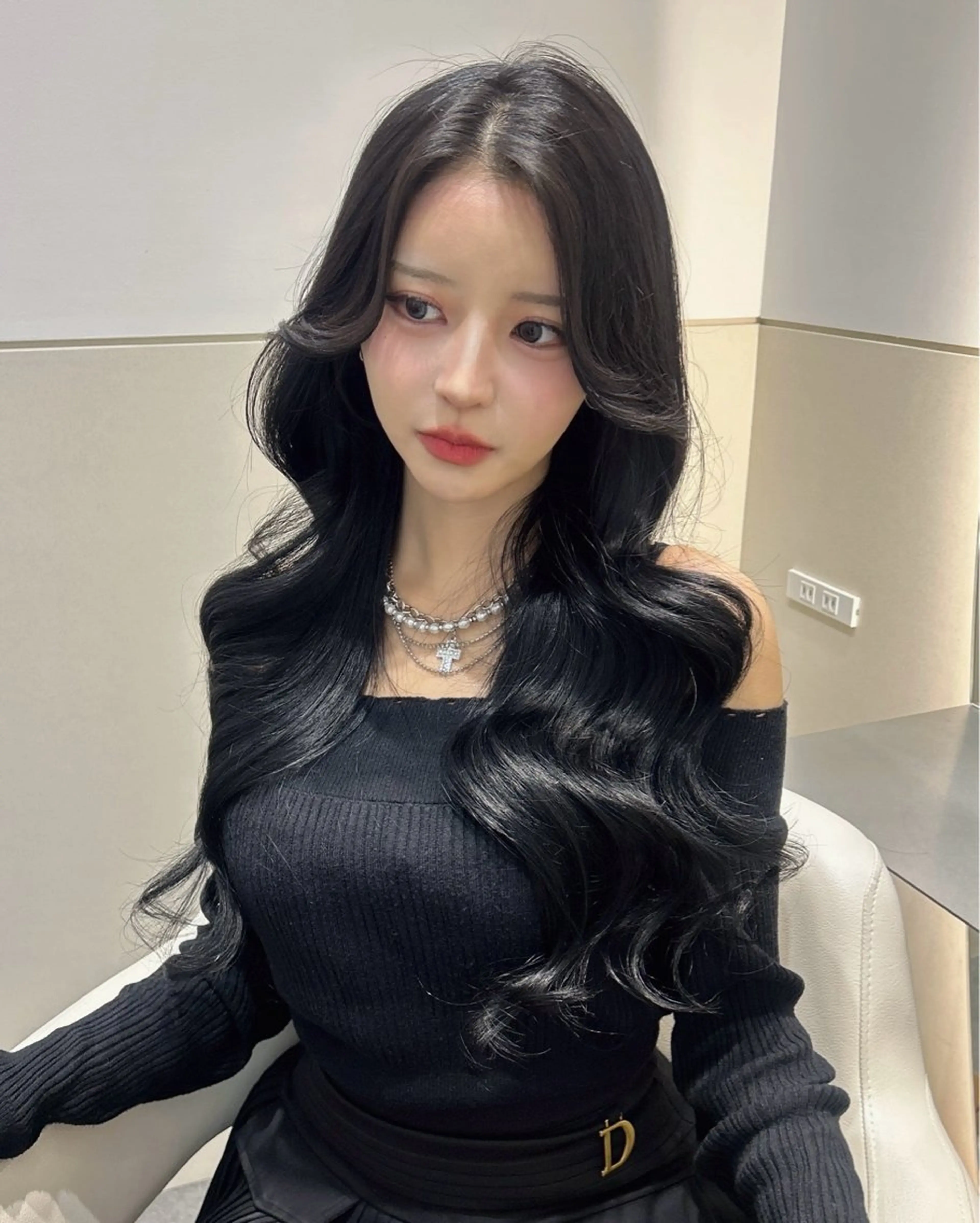 ロング カラー 黒髪 ブルーカラー ブルーブラック レイヤーカット カット ヘアカラー トリートメント 🩷韓国ヘア/ヨシン モリ🩷Maikaのヘアスタイル