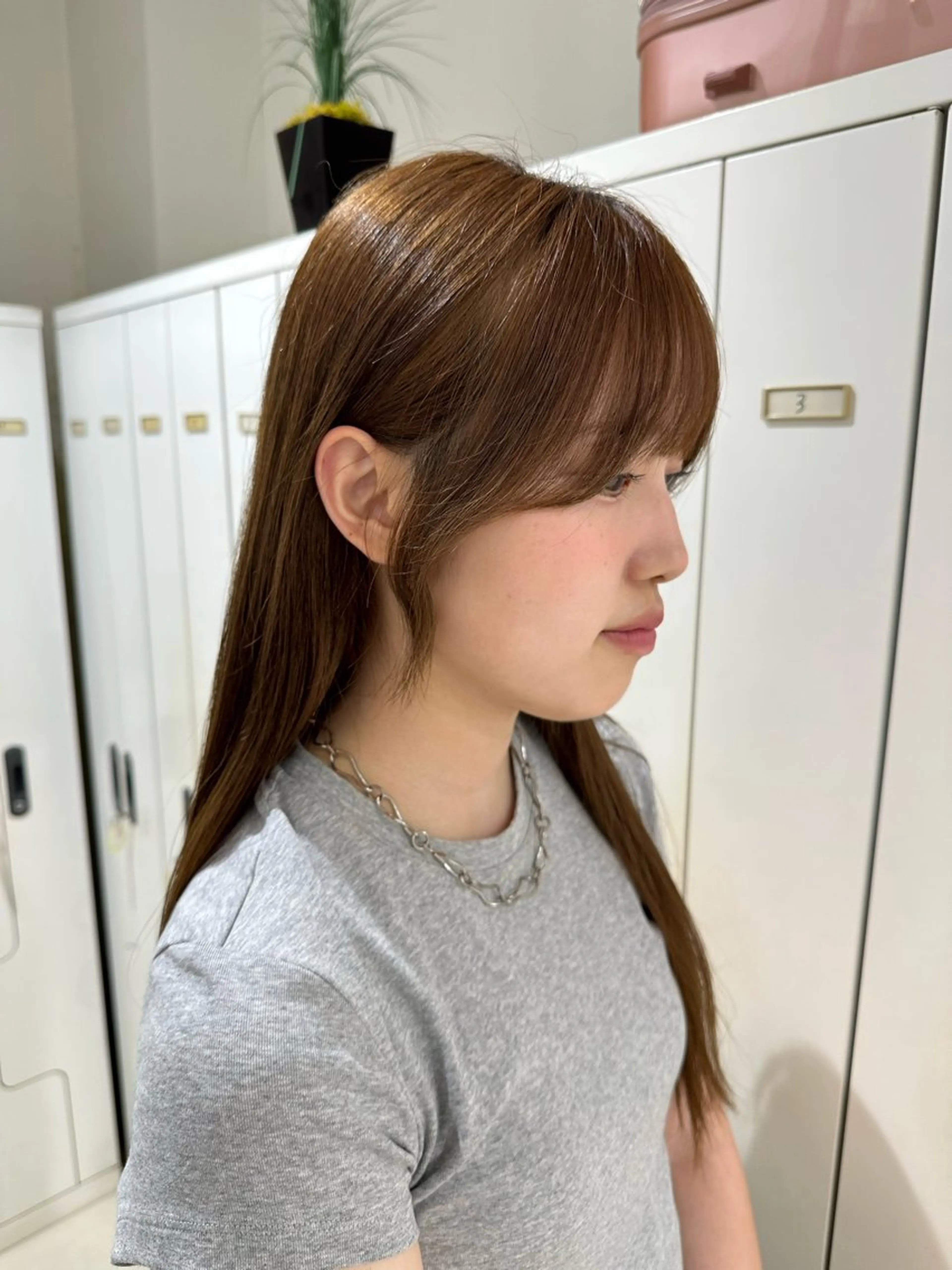 ロング 顔周りカット 小顔カット カット KEEN.渋沢/ ブリーチ/みなのヘアスタイル