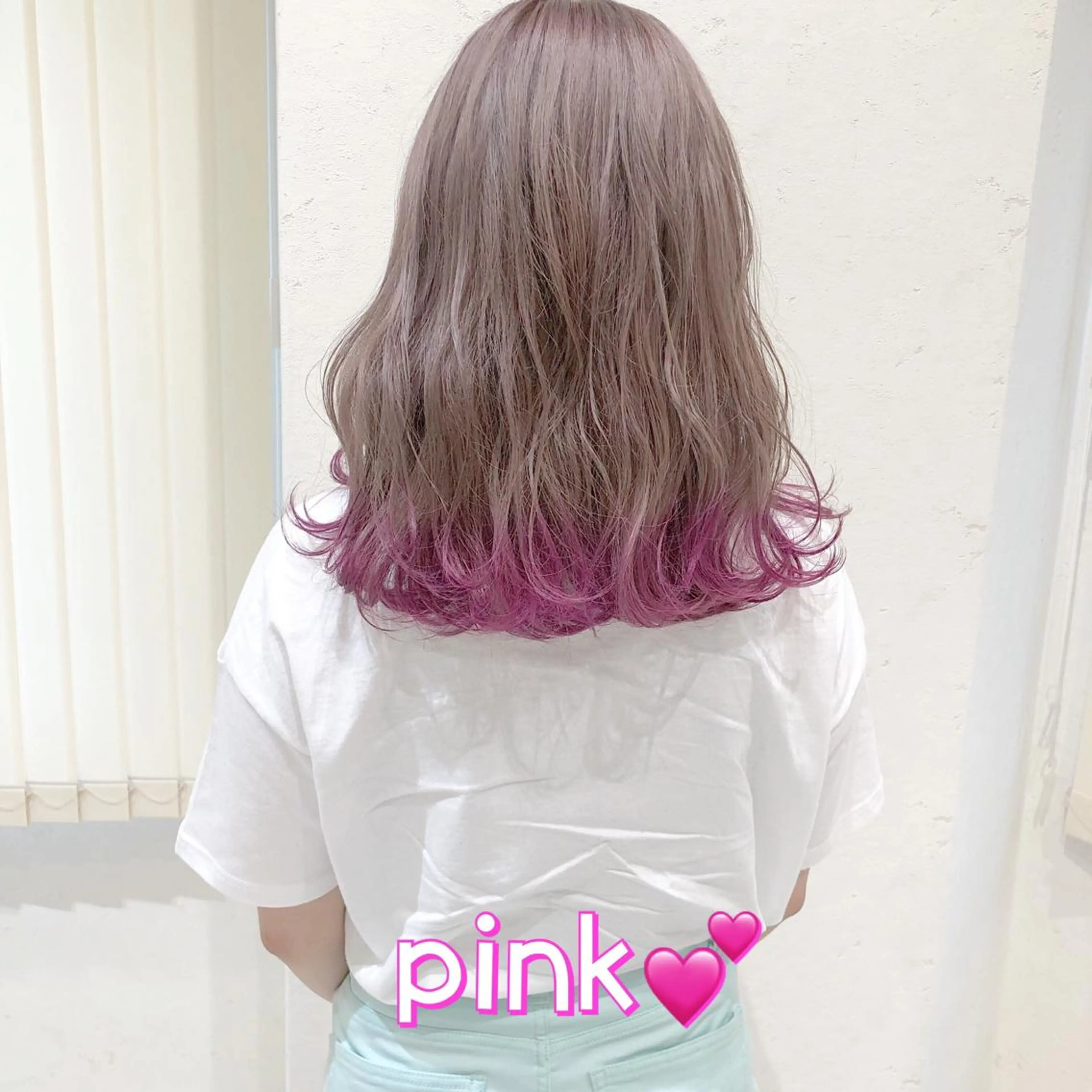 ミディアム カラー パーマ ヘアアレンジ ベージュカラー ピンクカラー ピンクベージュ ヘアカラー ハイトーン特化🤍 浦住のヘアスタイル