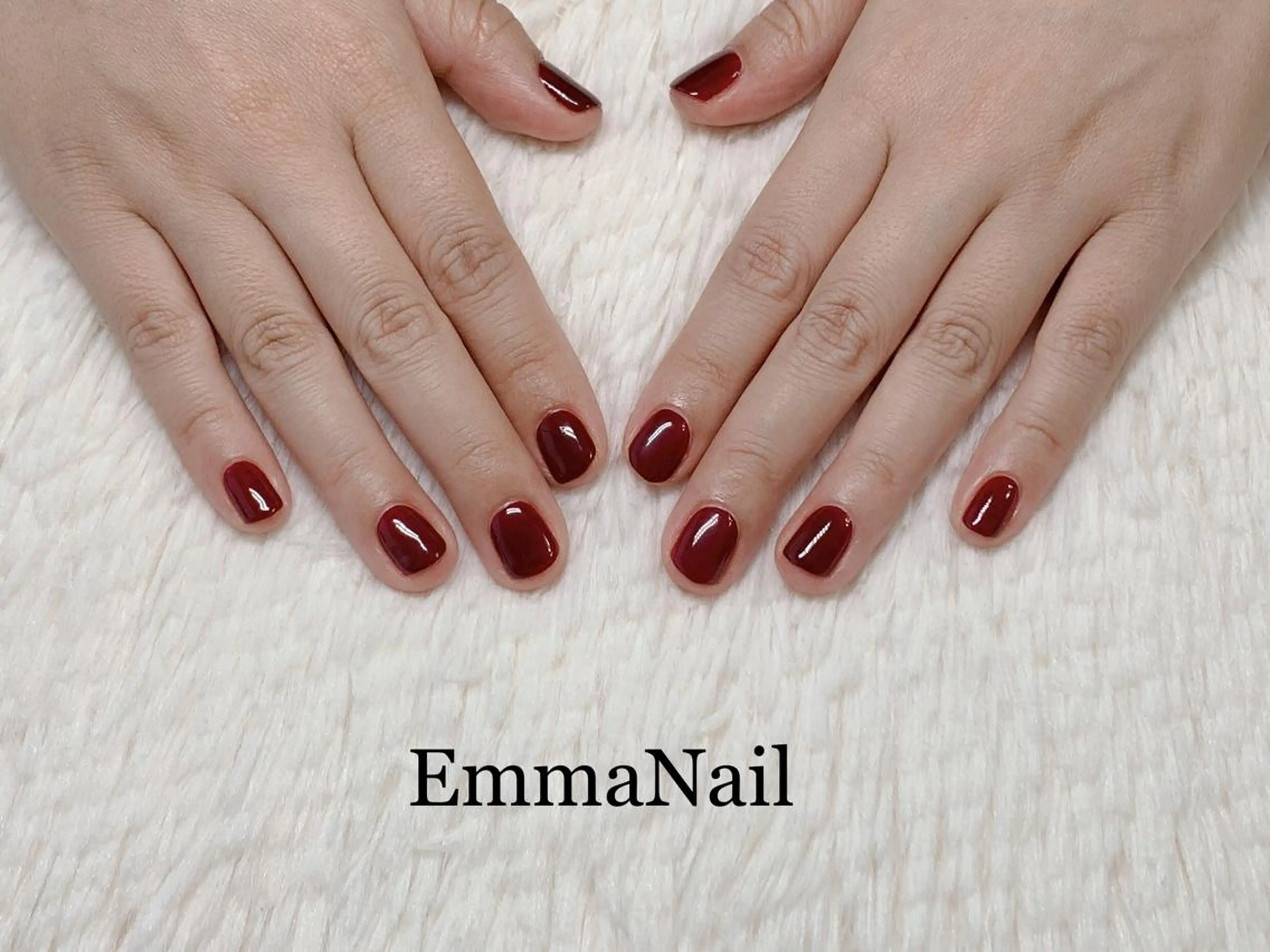 ネイル ボルドー ジェルネイル ワンカラーネイル ハンドネイル salon EM&A emiのネイルデザイン