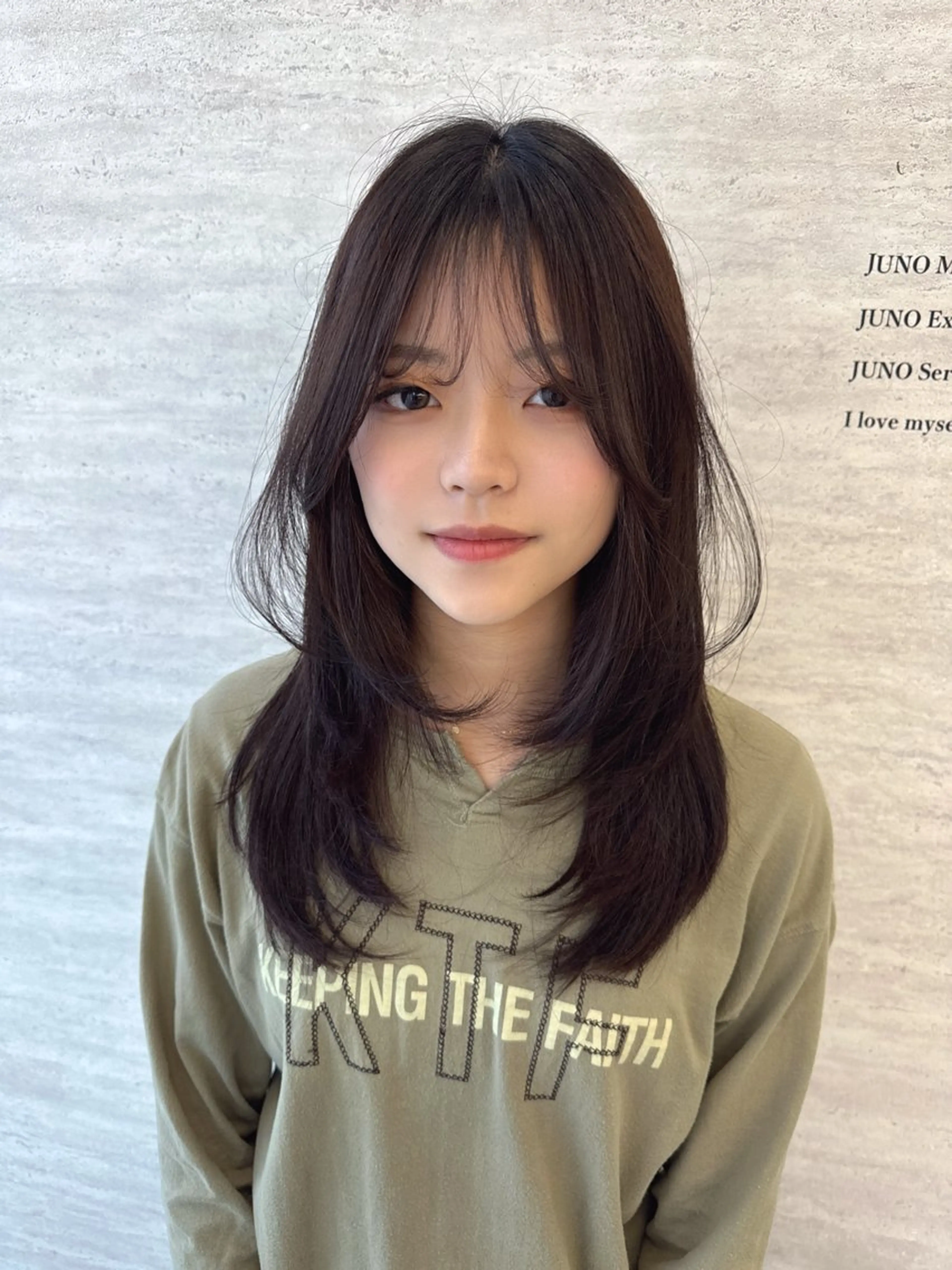 セミロング カラー ヘアアレンジ ヘアカラー トリートメント 韓国レイヤーカット/ 儚げカラーチナツのヘアスタイル