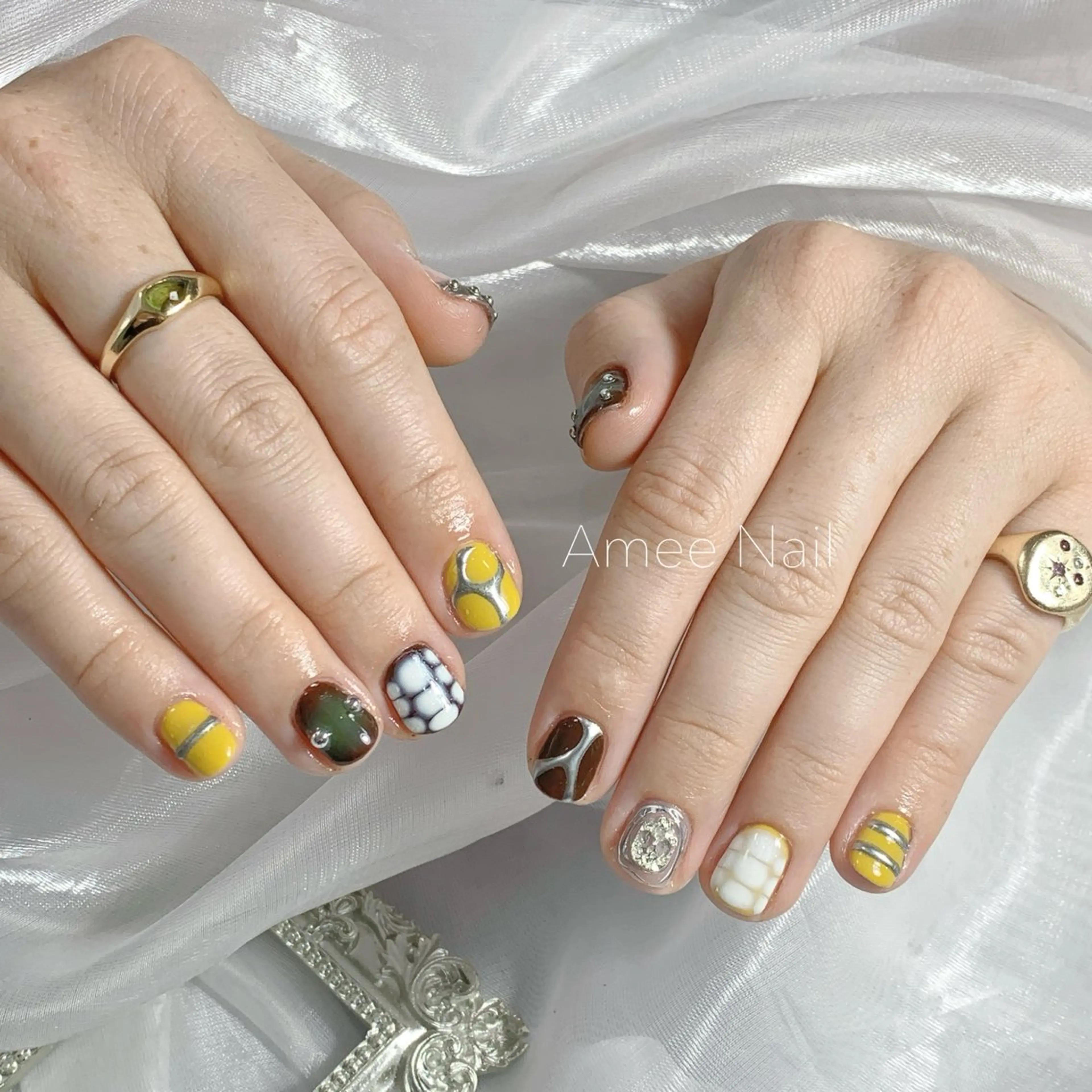 ネイル オーロラネイル クリアネイル フラッシュネイル ジェルネイル グラデーション ハンドネイル Amee Nail Salonのネイルデザイン