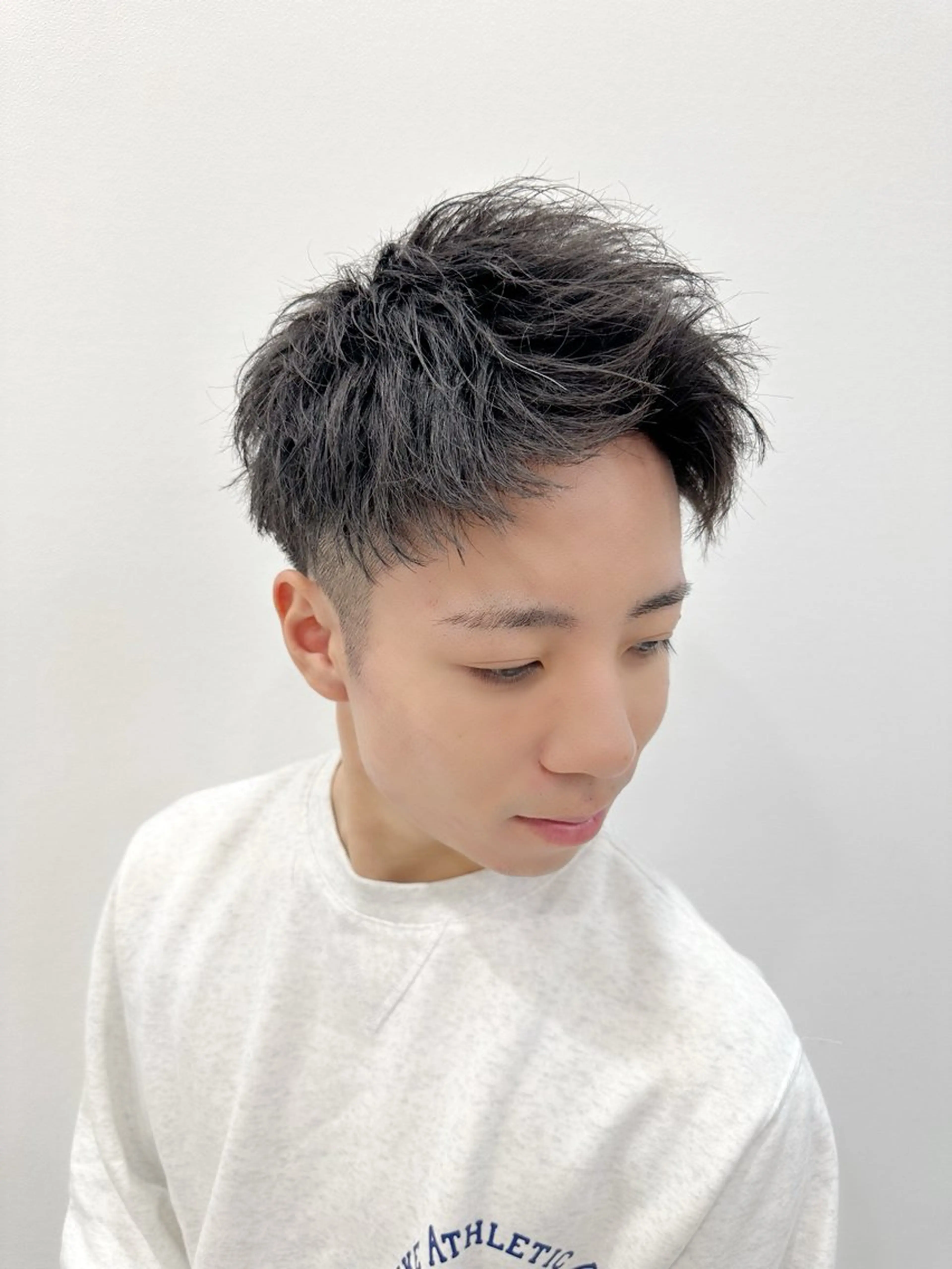 ショート 外国人風カラー ハイライト レイヤーカット 師藤 達也のヘアスタイル