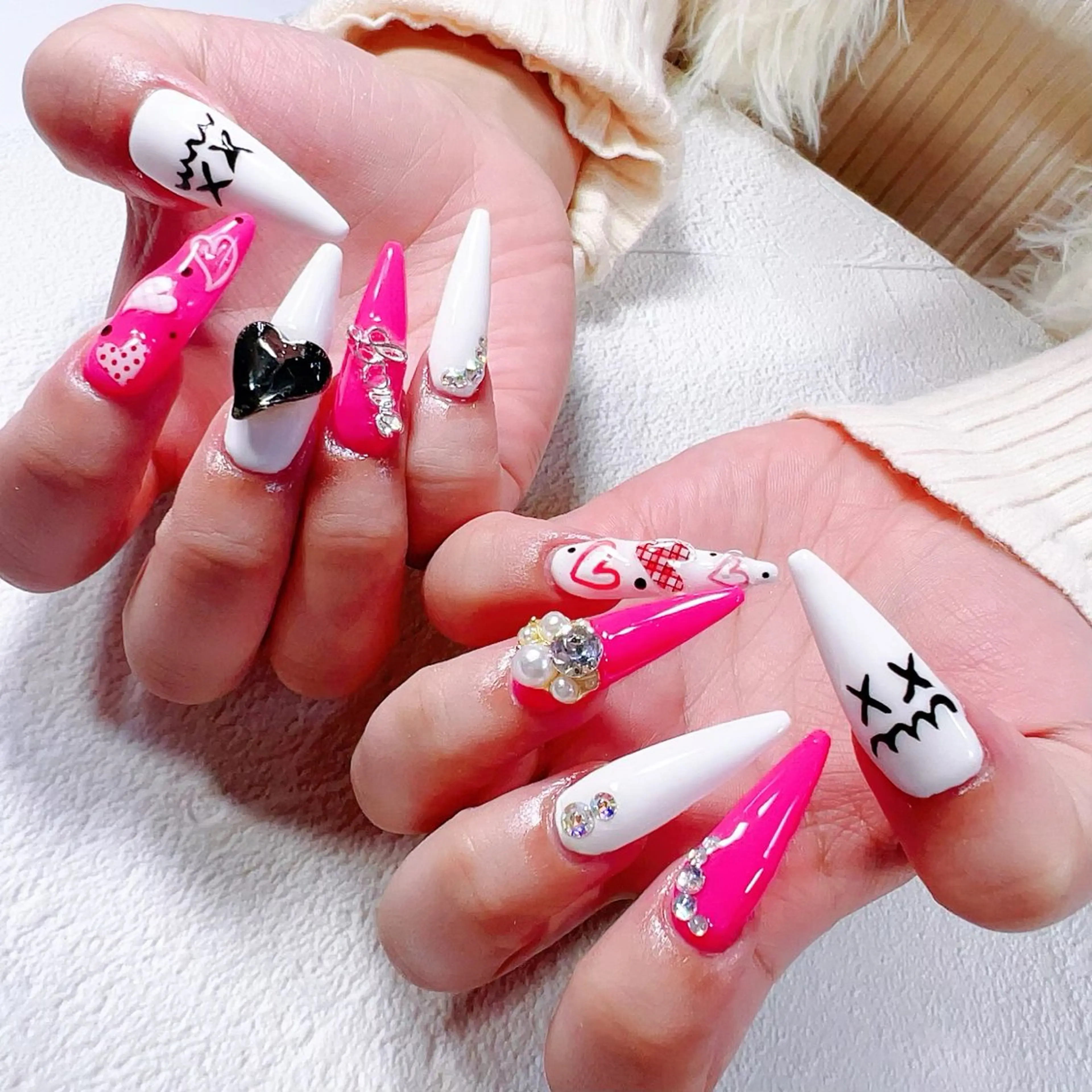 ネイル ハンドネイル ハンドケア ネイルサロン ロア旧ジョリーのネイルデザイン