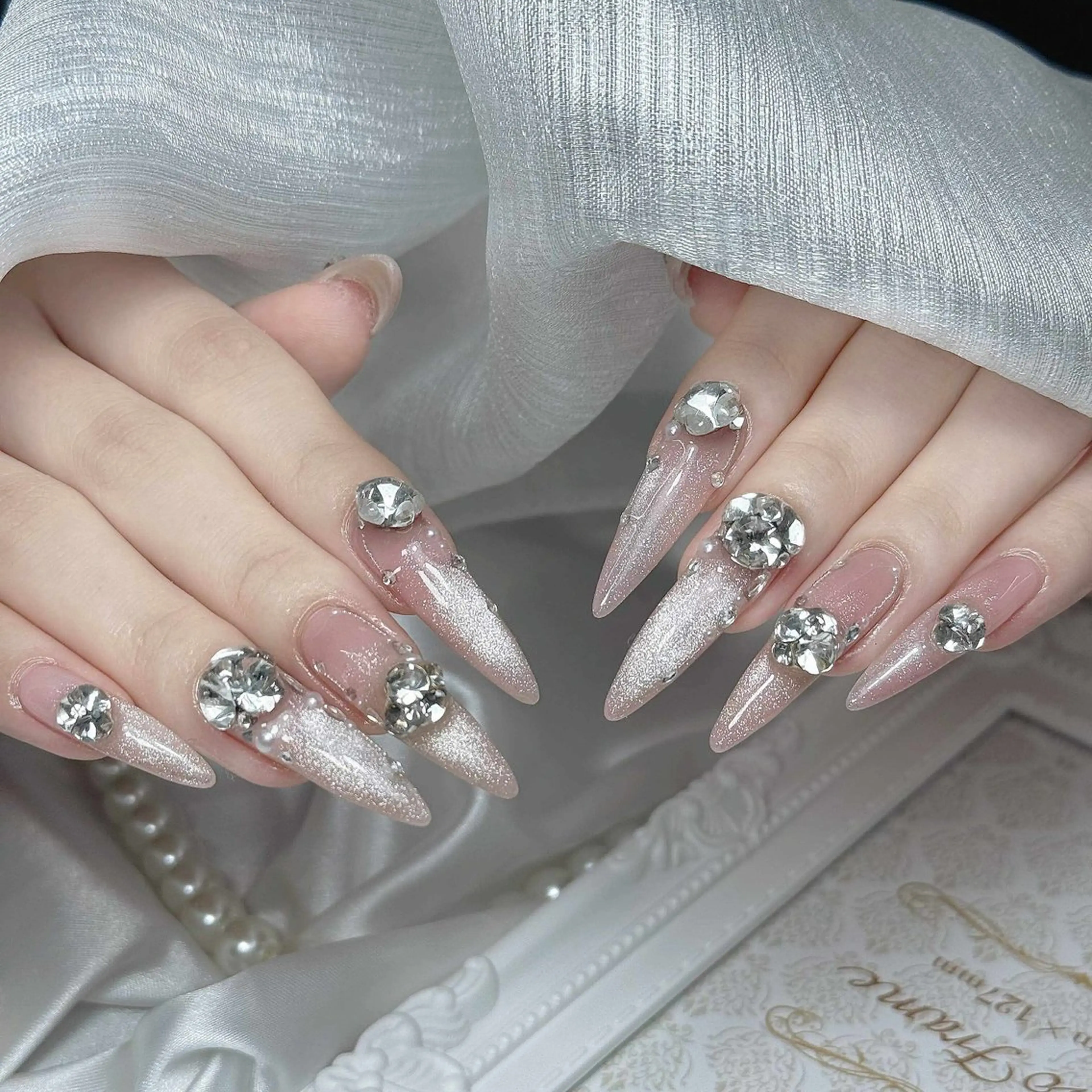 ネイル アートネイル ジェルネイル キラキラネイル 持ち込み シンプルネイル Nova Nail Salonのネイルデザイン