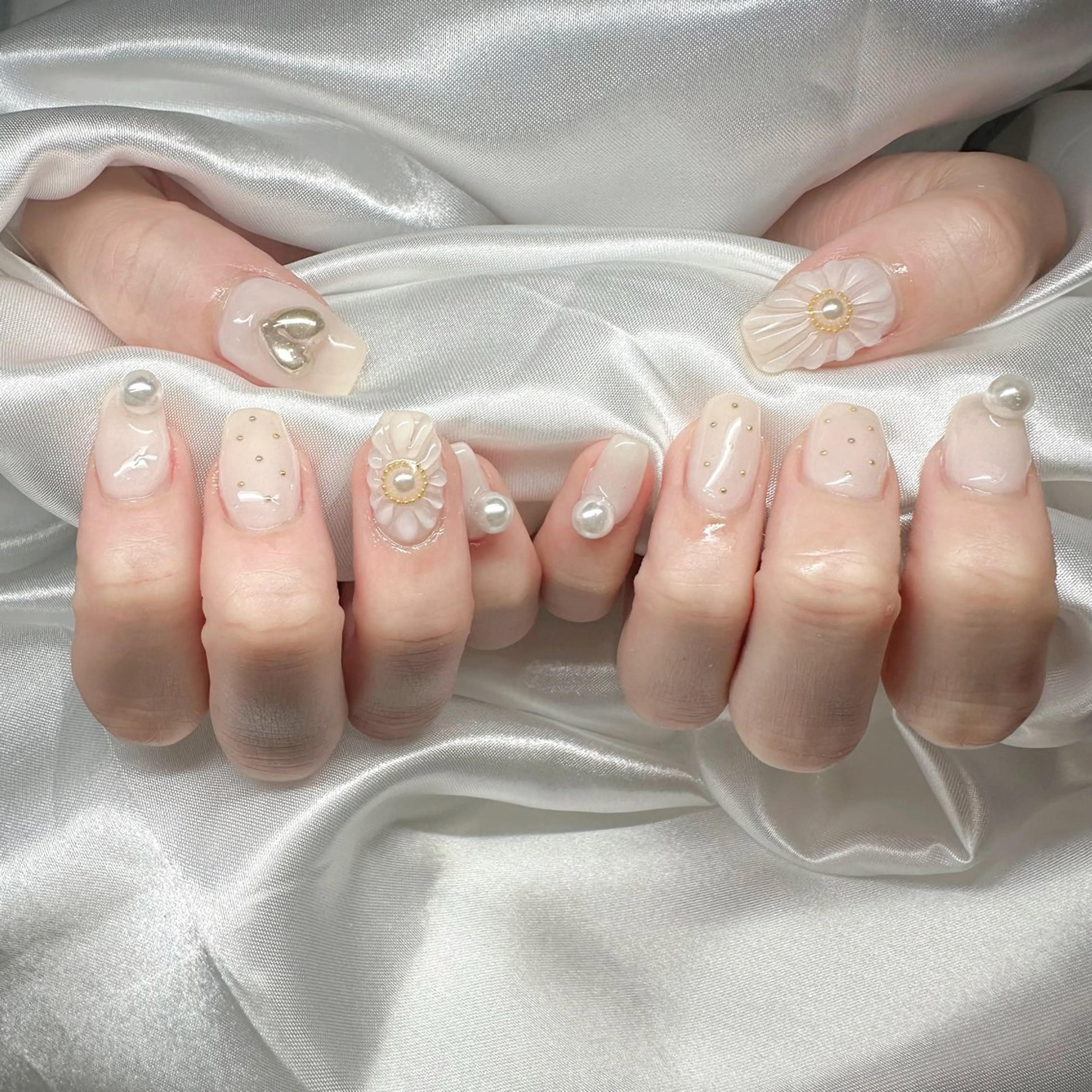 ネイル ハンドネイル Moon  Nail /栄　大須のネイルデザイン