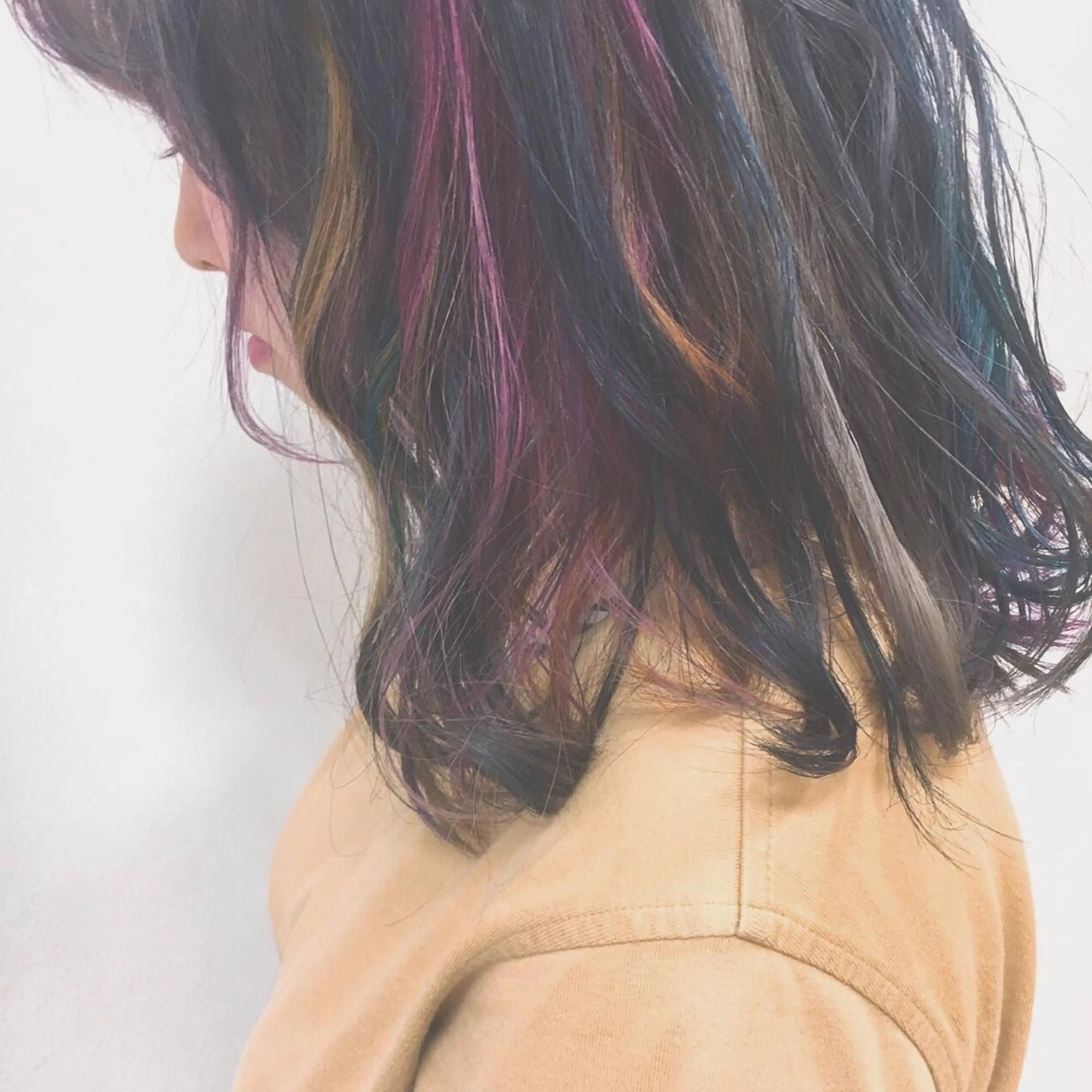 ミディアム カラー cyan SANAMIのヘアスタイル