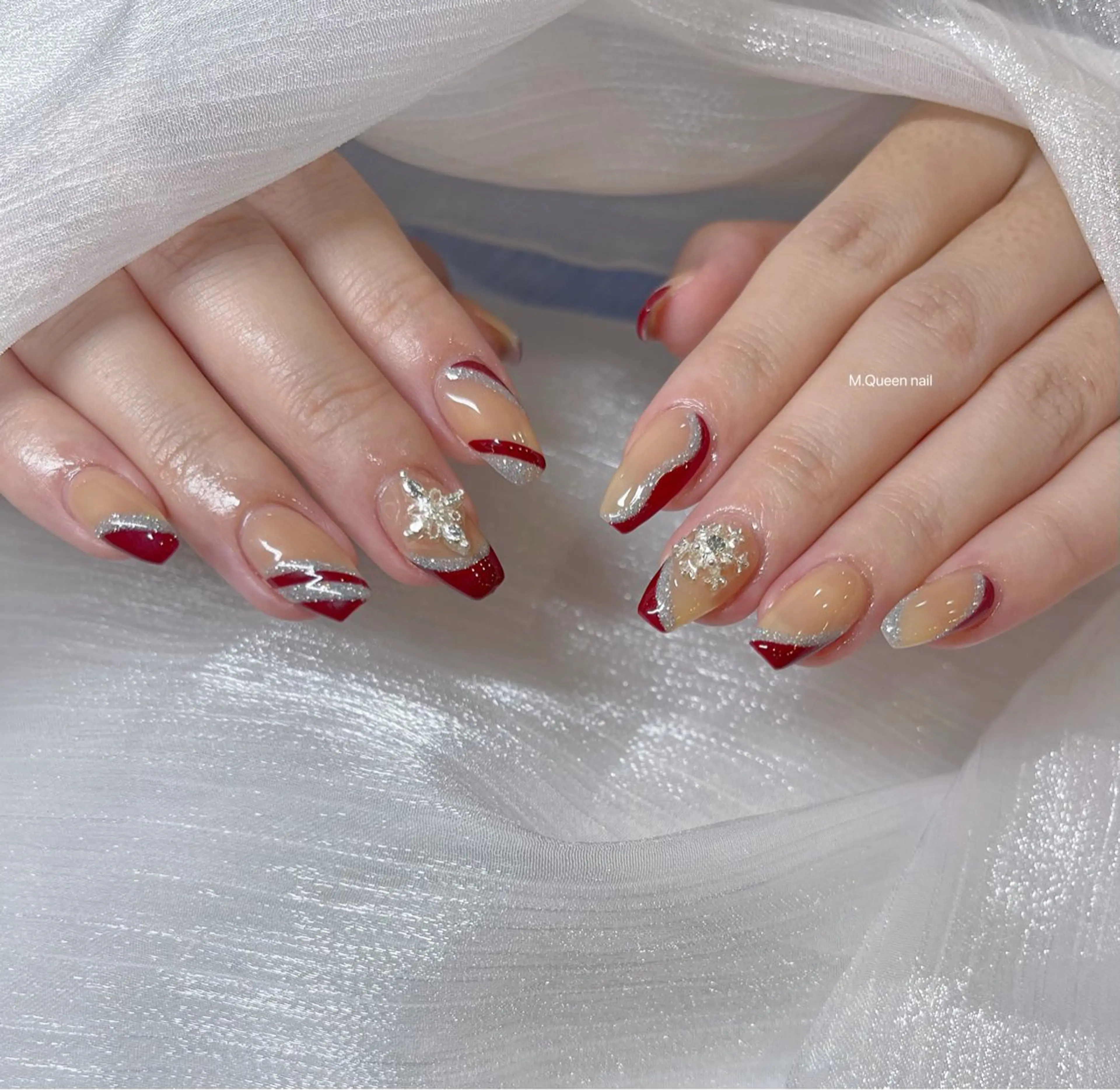 ネイル MQueen ネイルサロンマルのネイルデザイン
