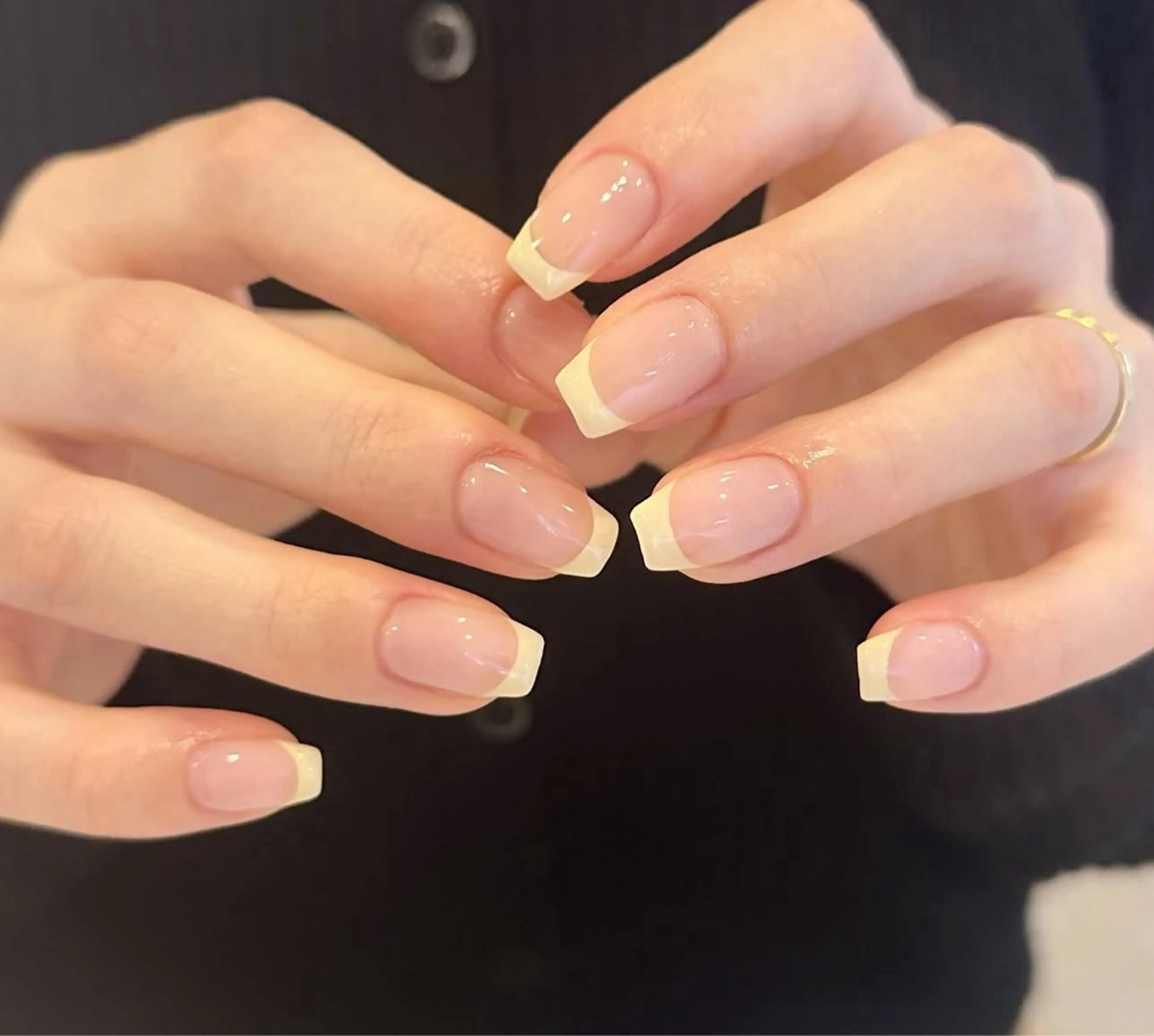 ネイル クリアネイル フレンチネイル チョウ Rachaelのネイルデザイン