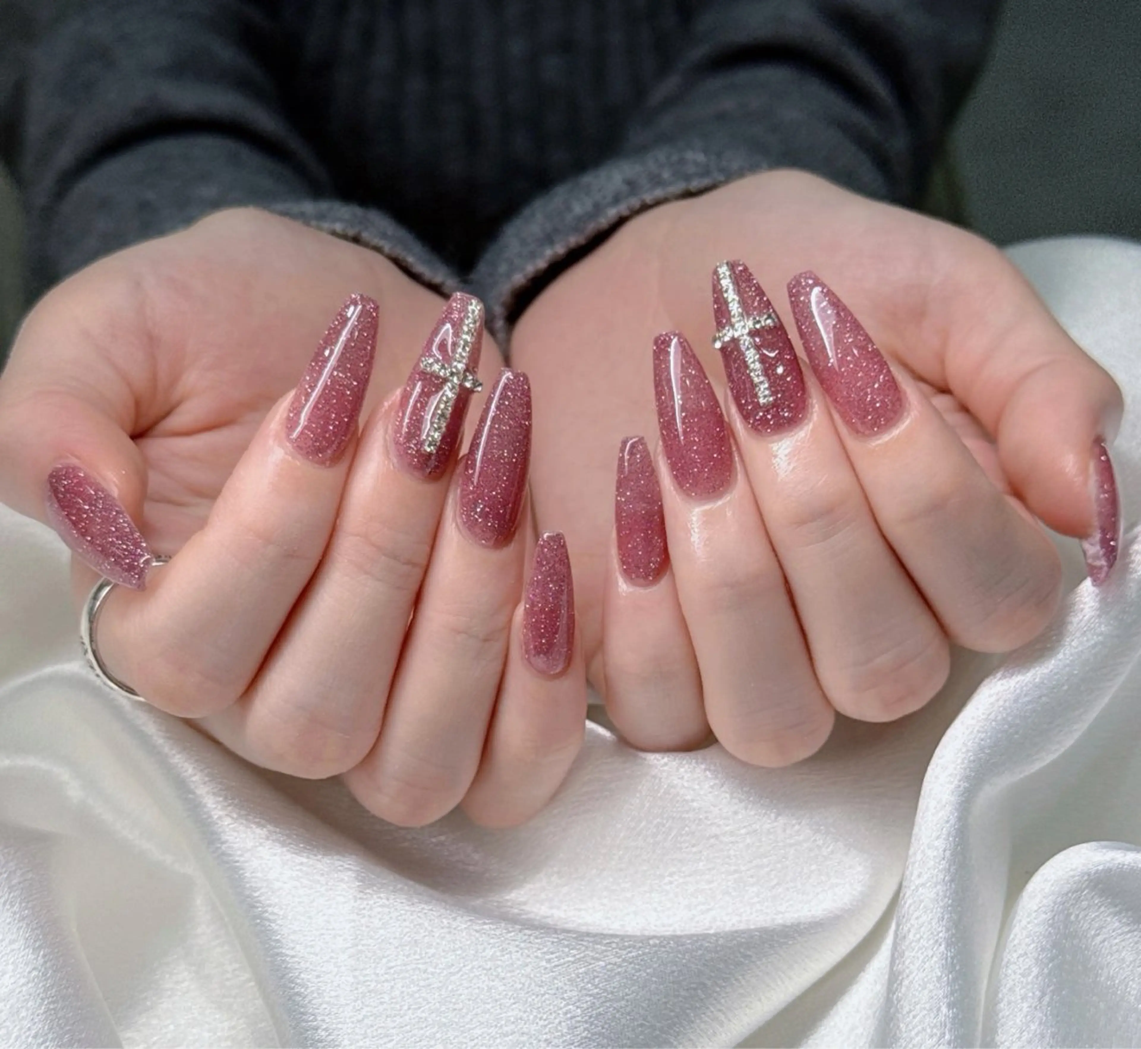 ネイル オーロラネイル ブルー チークネイル フットネイル フレンチネイル ハンドネイル Ema エマのネイルデザイン