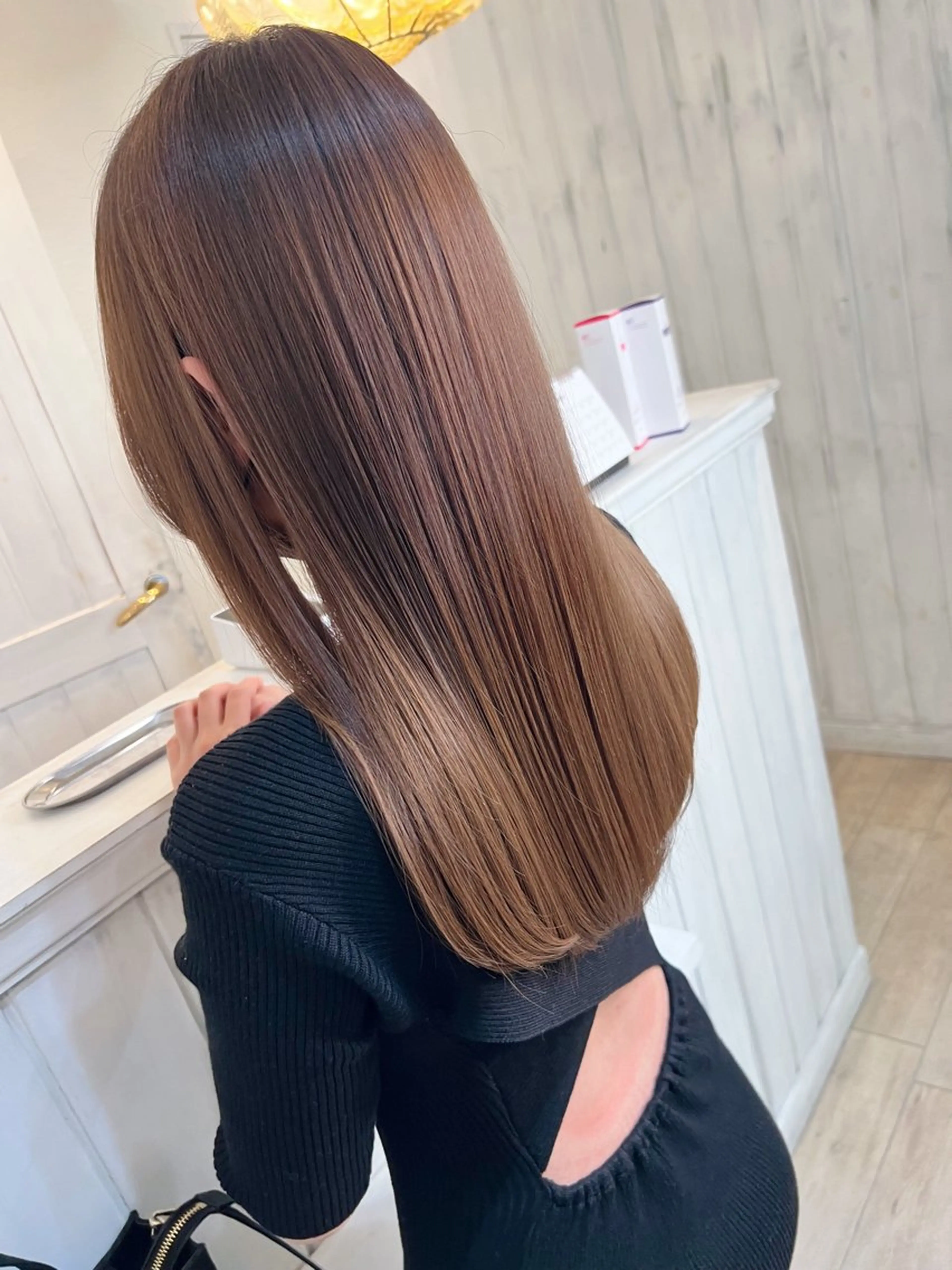 ミディアム ヘアカラー トリートメント 髪質改善美髪特化 ルイス奈良のヘアスタイル