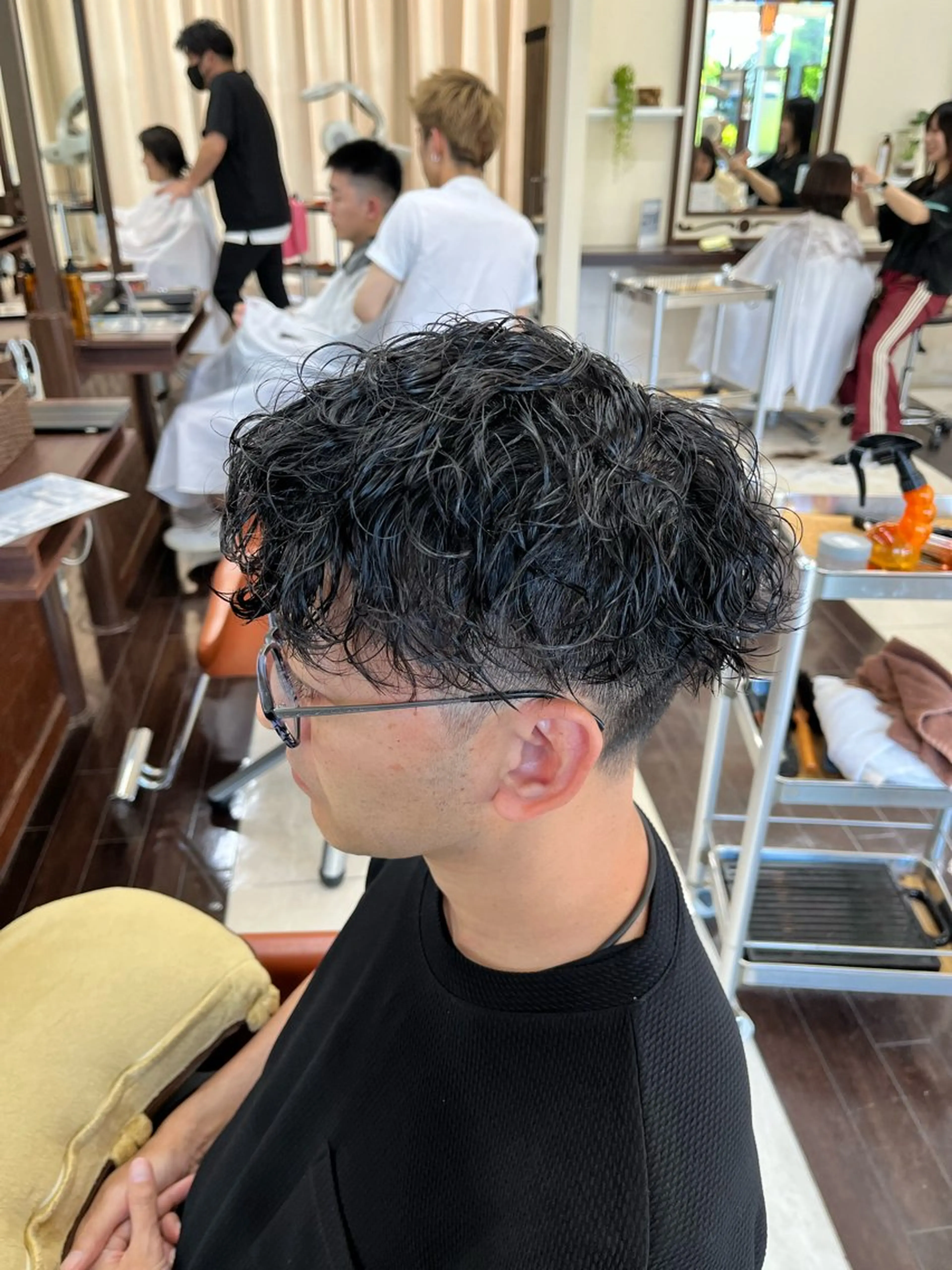 ショート パーマ メンズ マッシュ メンズパーマ 刈り上げ 波巻きパーマ スパイラルパーマ 🧊メンズ特化🧊 高木航希のヘアスタイル