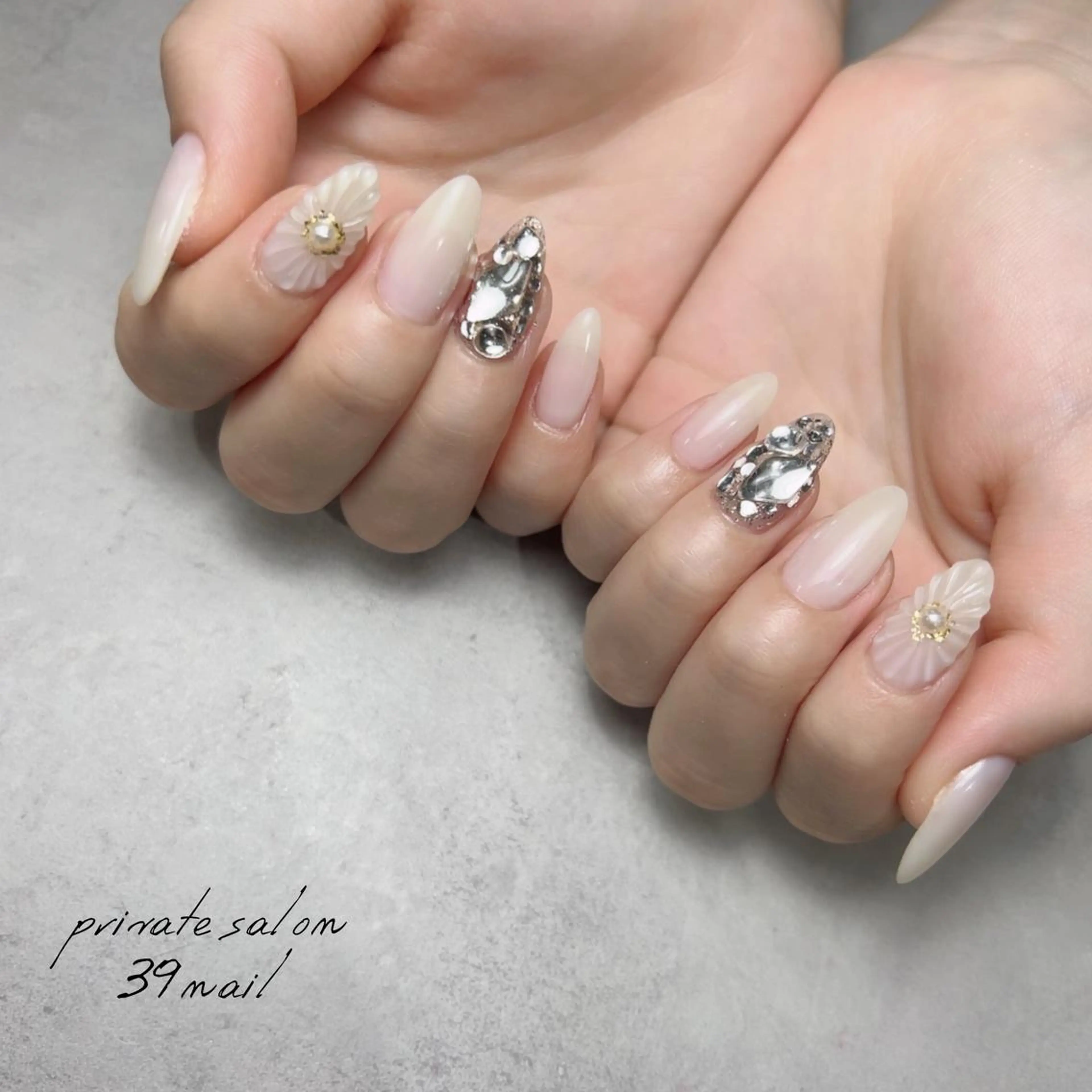 ミディアム ネイル 京橋 【39nail】のネイルデザイン