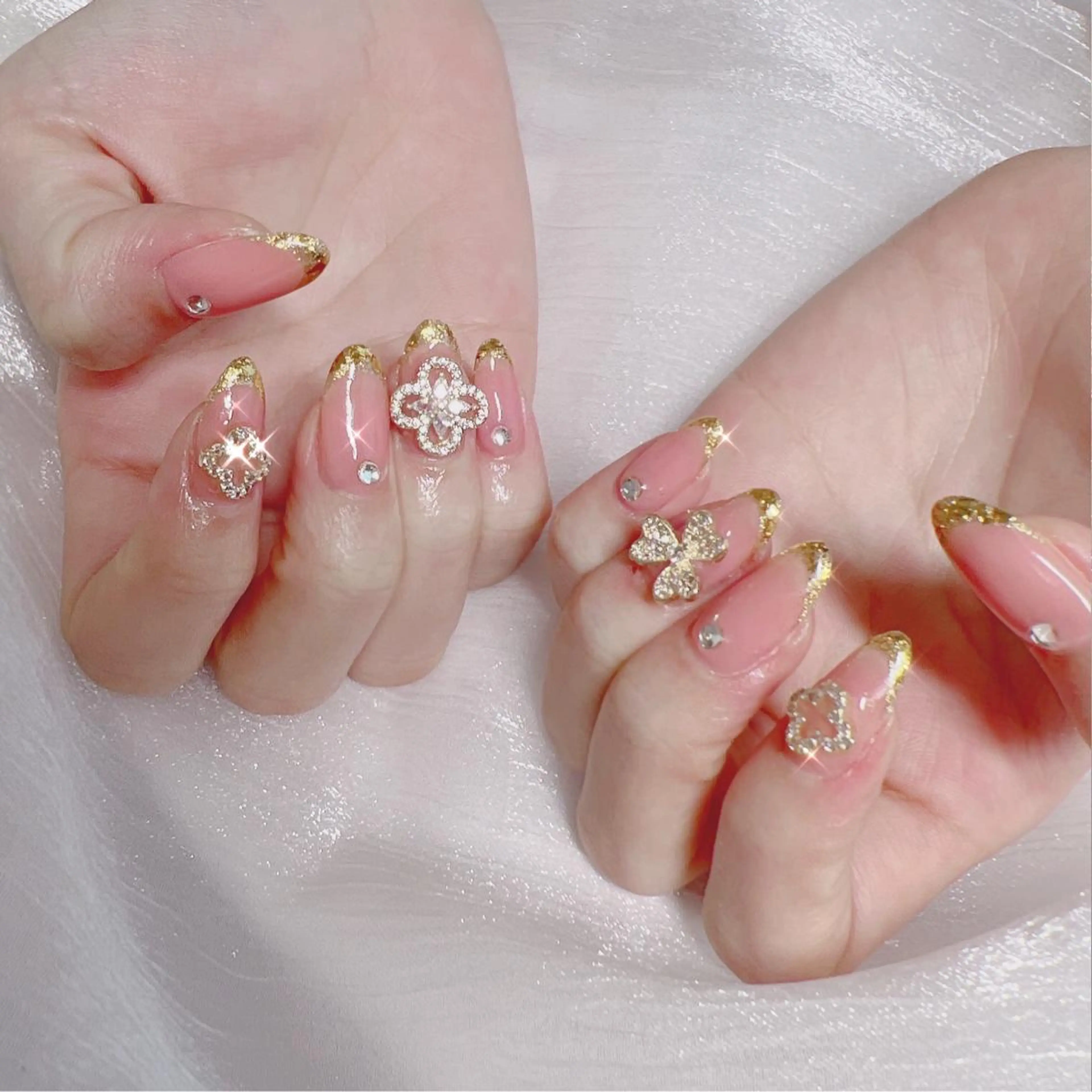 ネイル オーロラネイル フットネイル フレンチネイル ジェルネイル 韓国ネイル ハンドネイル ハンドケア 【ENサロン】 Rei🎀Nailのネイルデザイン