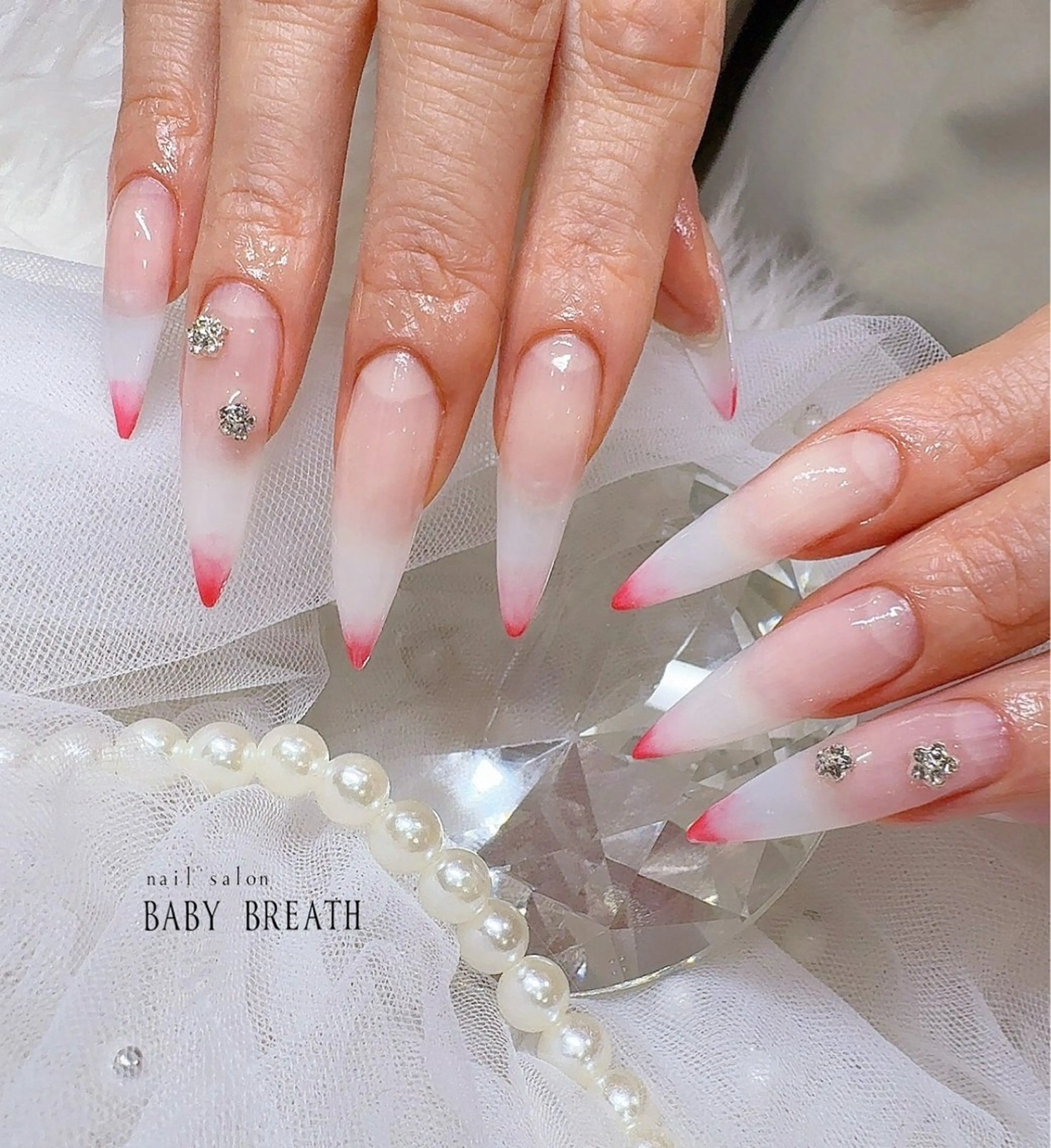 ネイル アートネイル フラッシュネイル フットネイル グラデーション ラメ(グリッター) BABY BREATH所属・y natsumiのネイルデザイン