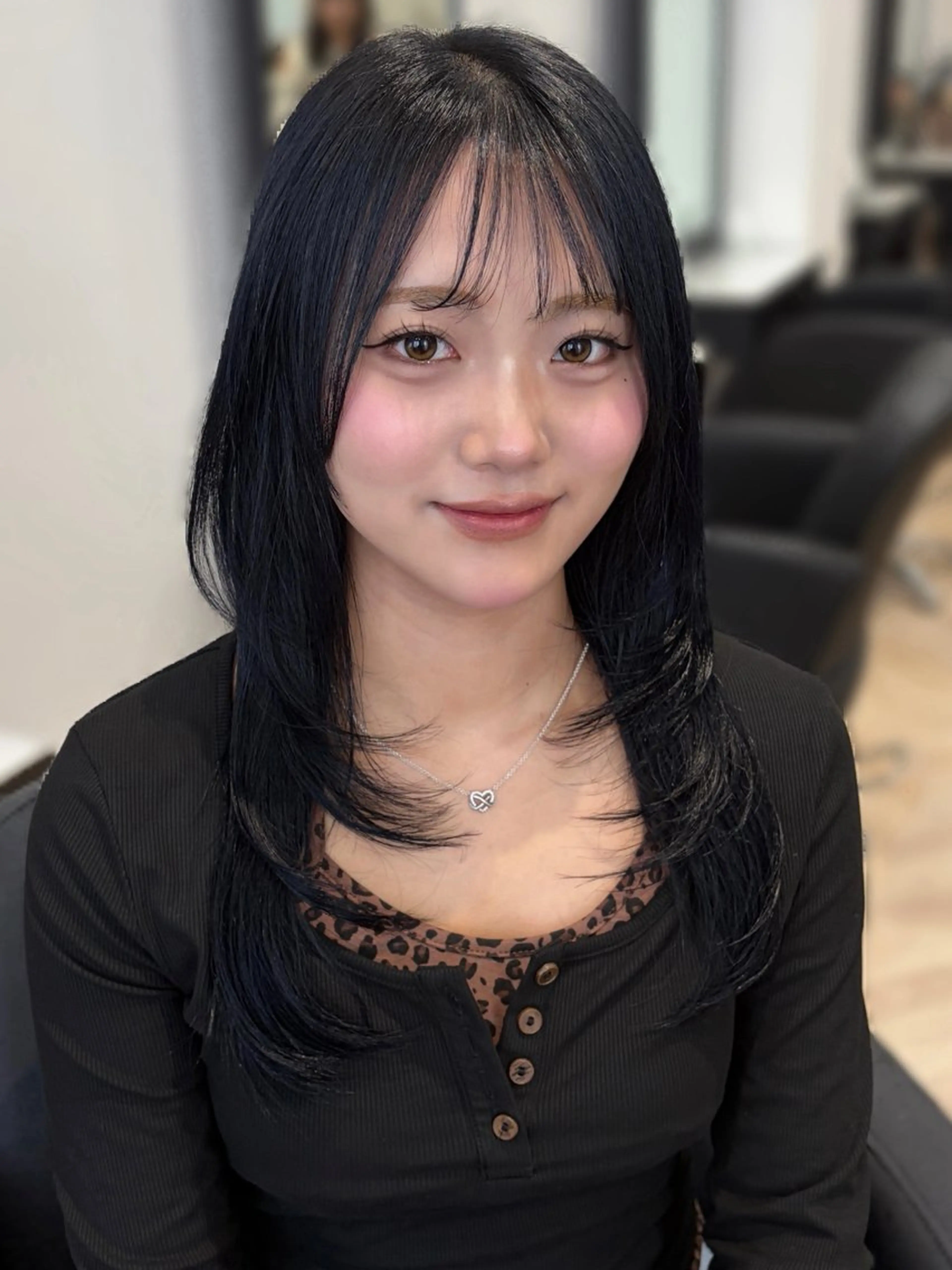 ロング カラー 黒髪 ブルーカラー ブルーブラック カット ヘアカラー トリートメント 名駅/sHiHo/透 明感カラー✨🎀/のヘアスタイル