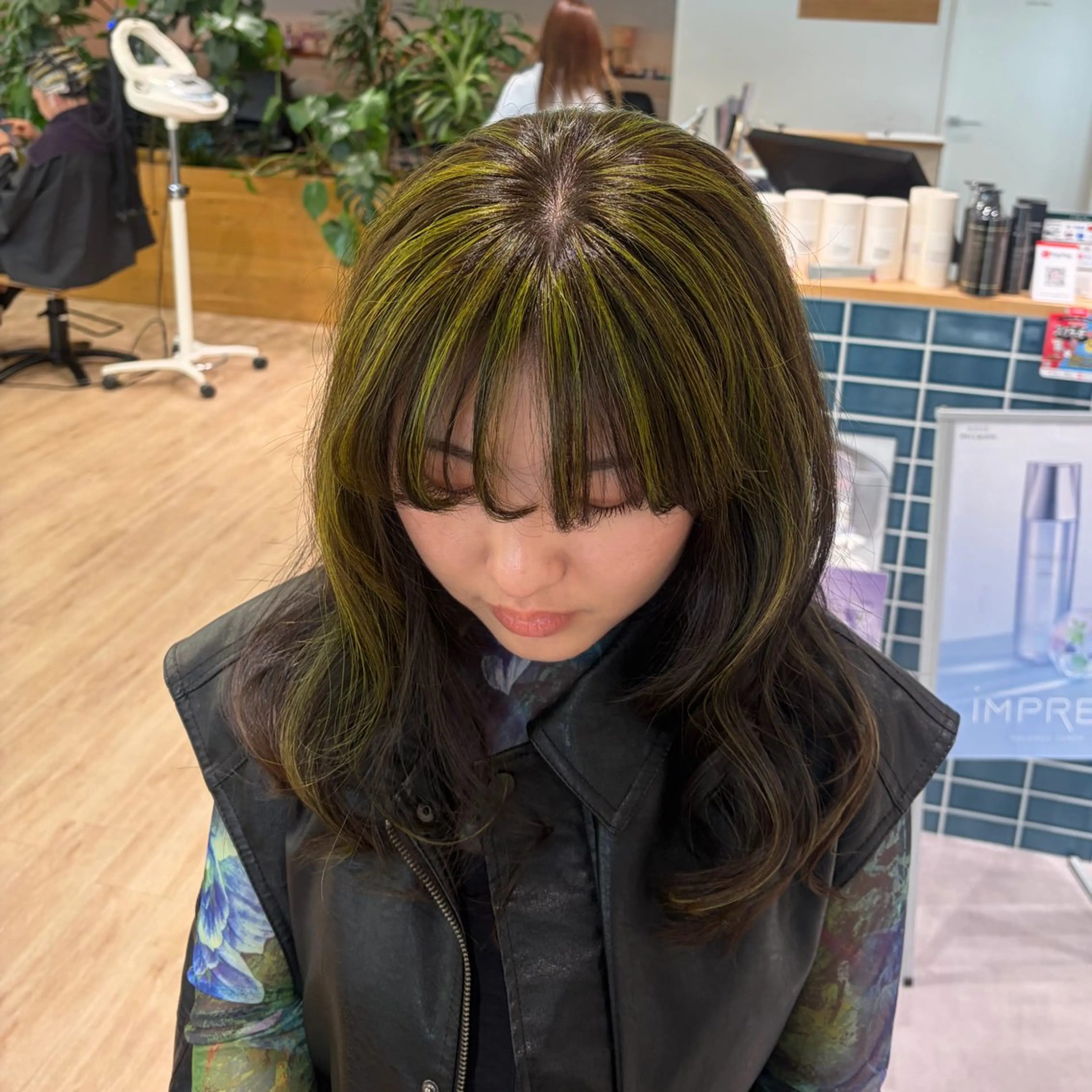ミディアム カット ヘアカラー トリートメント 暖色カラー/レイヤー スタイル みはる🌙のヘアスタイル