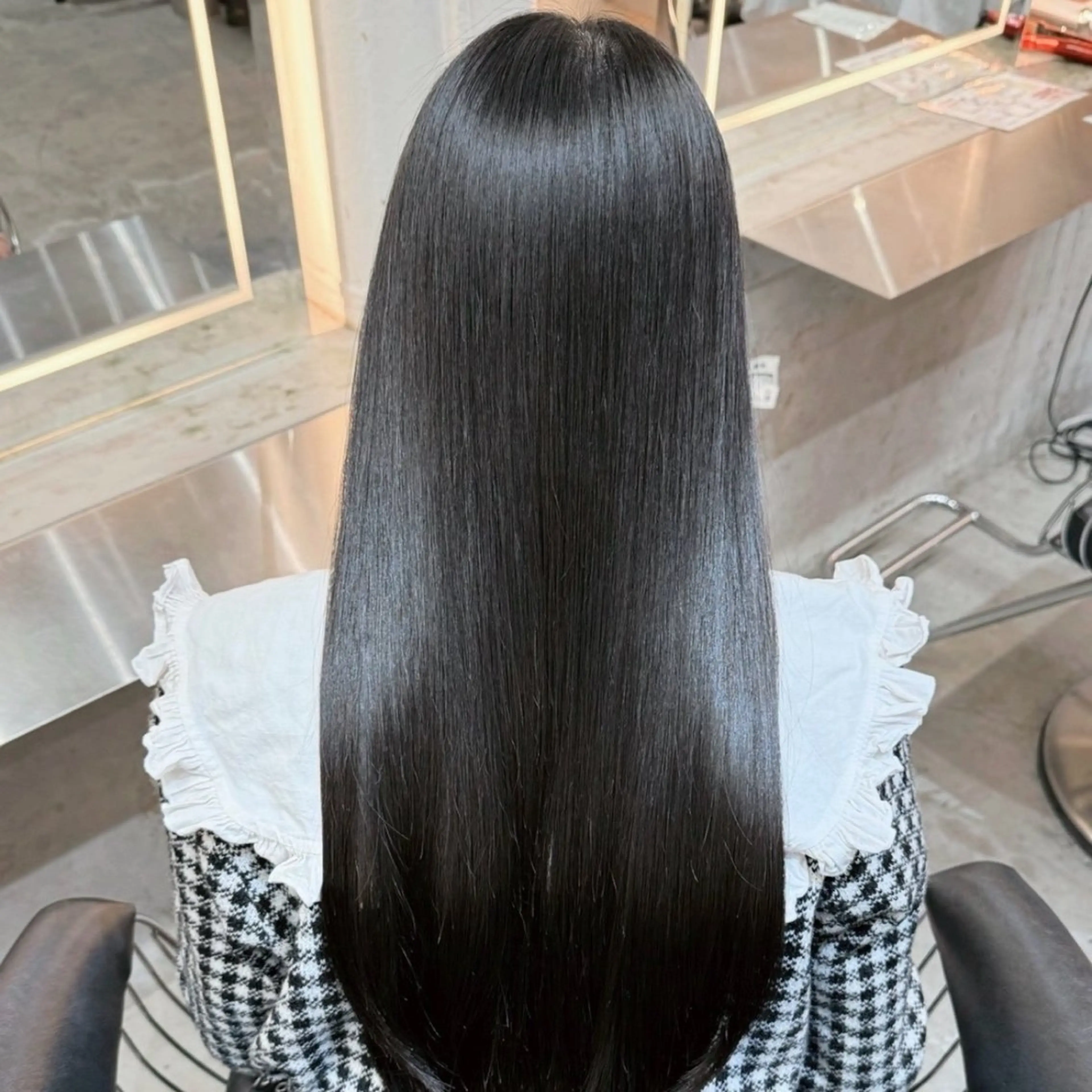 ロング 縮毛矯正 モデル募集中🍒 暖色カラー✨Runaのヘアスタイル