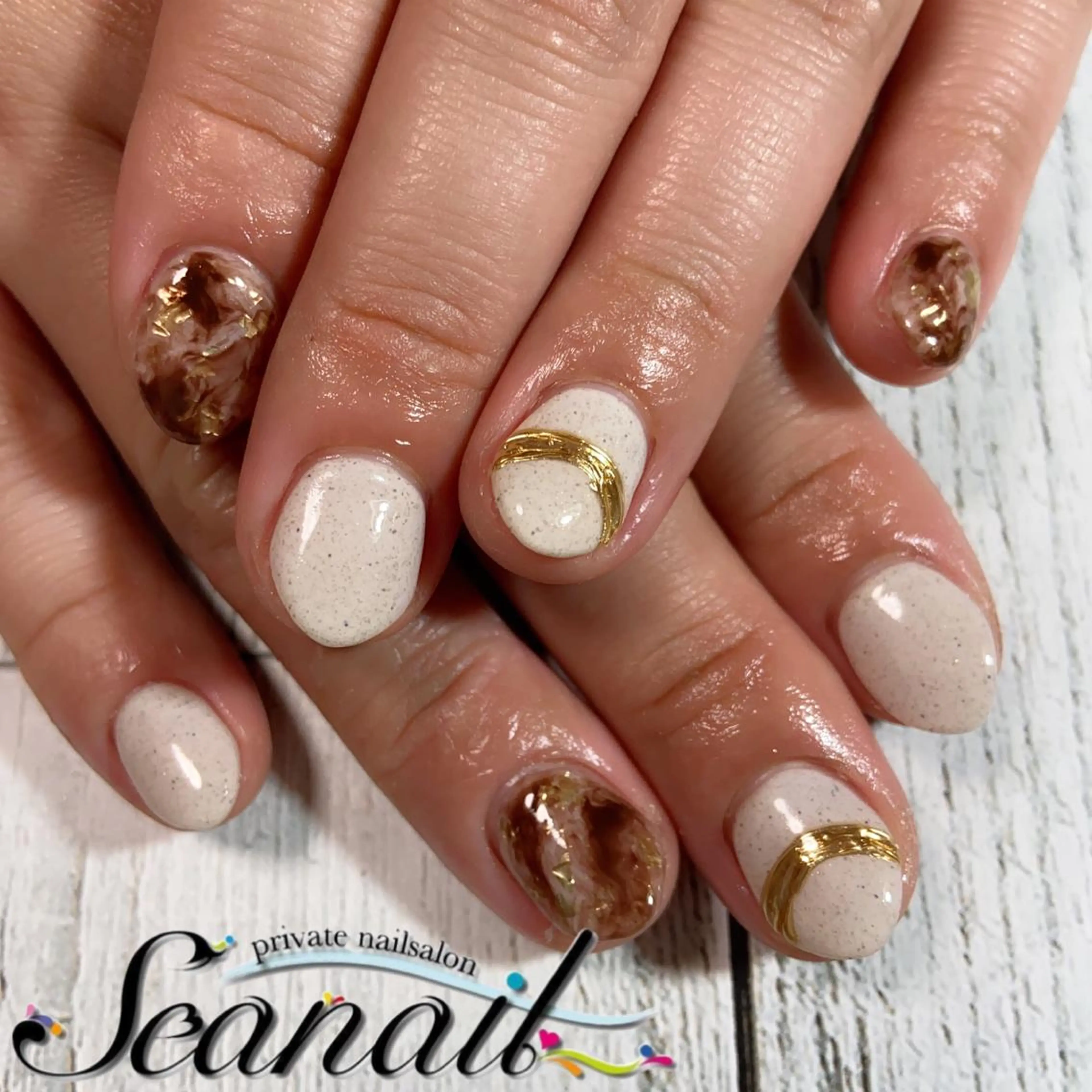 ネイル アートネイル べっ甲ネイル ブラウン フットネイル ジェルネイル 小尾 栞のネイルデザイン