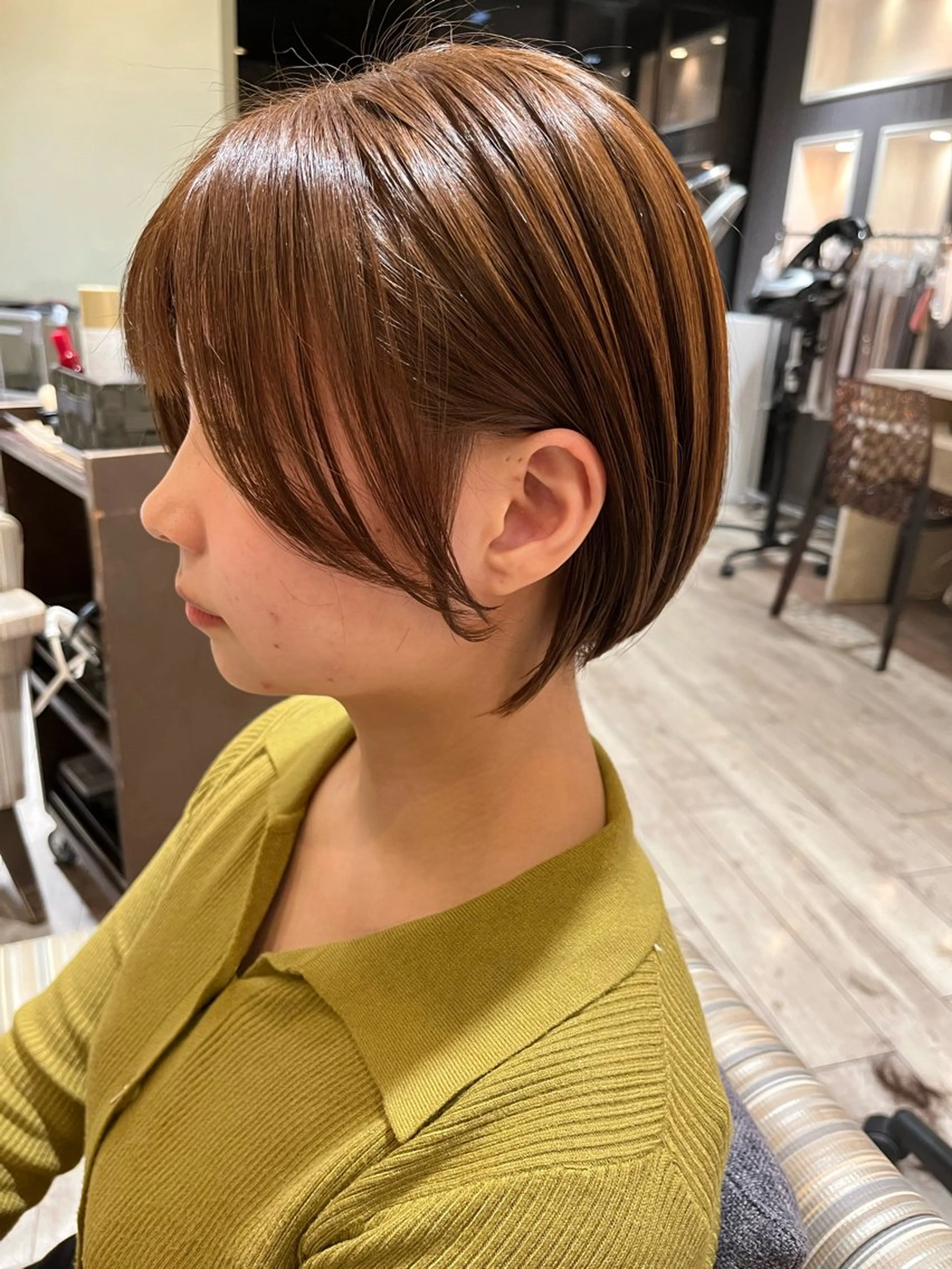 ショート カラー あさだ しゅうたろうのヘアスタイル