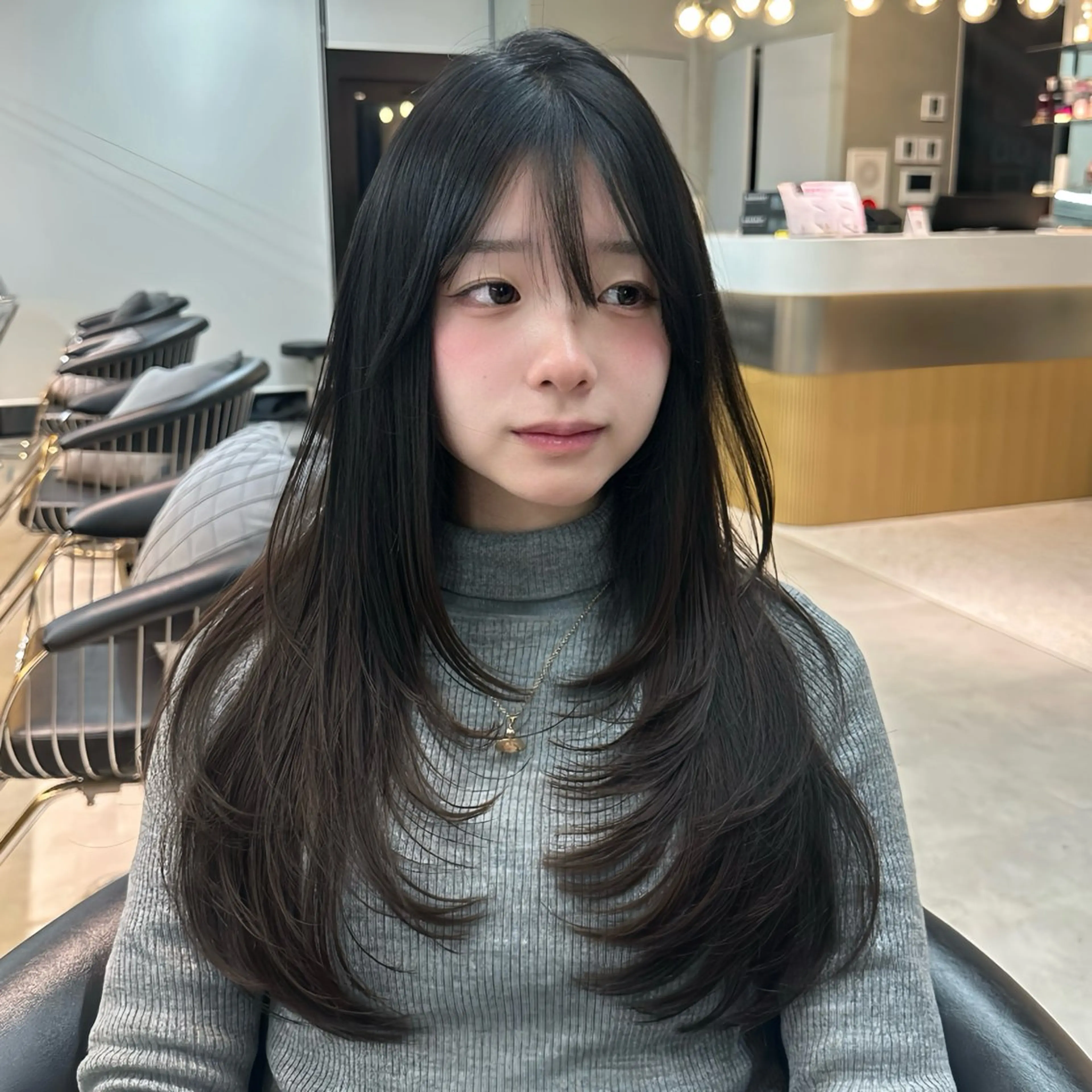 【3cm以上切らせていただける方】ナチュラルレイヤーカット✂️髪質改善トリートメントの写真