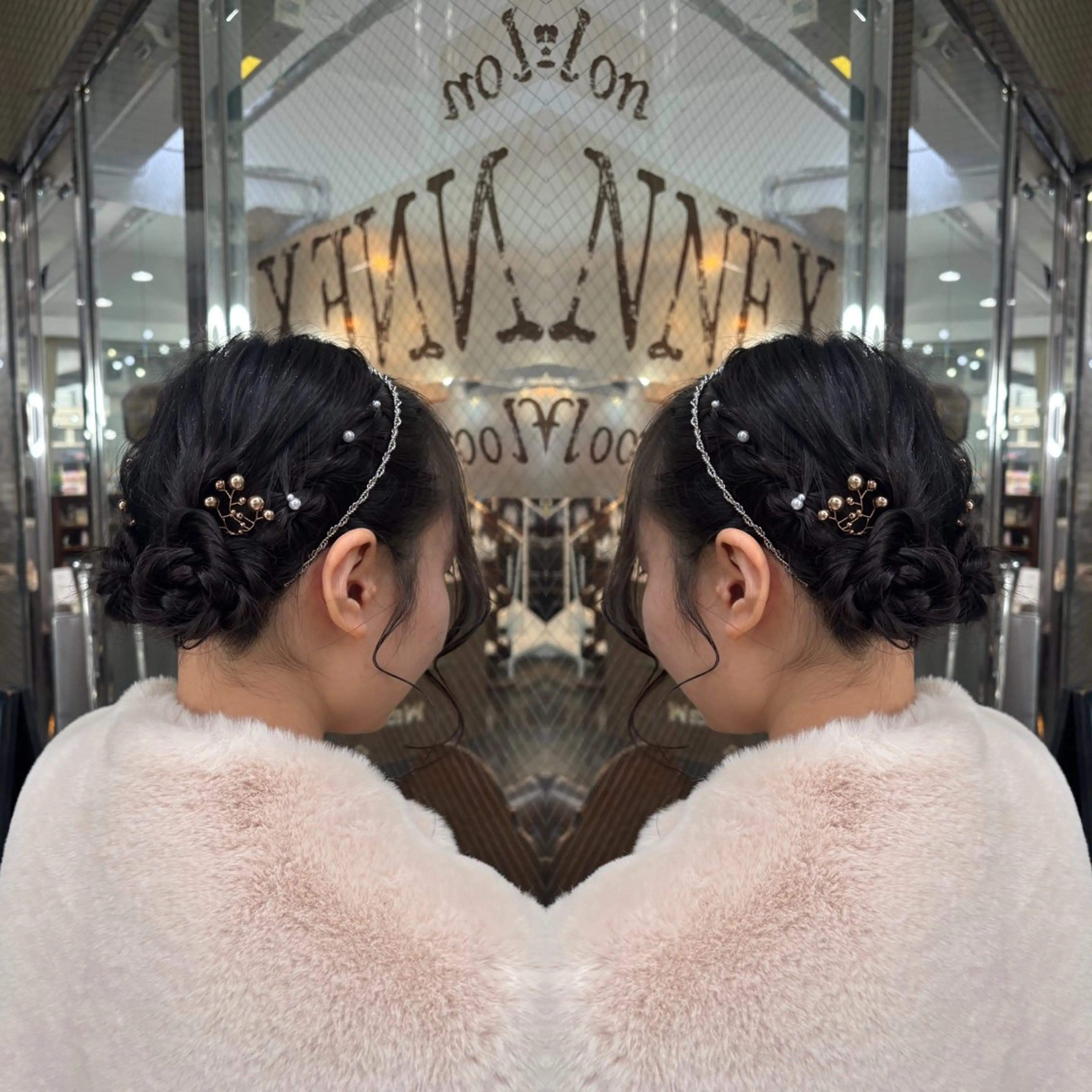 ミディアム ヘアアレンジ ヘアセット 💎ハイトーン/艶 カラー モエカ💎のヘアスタイル