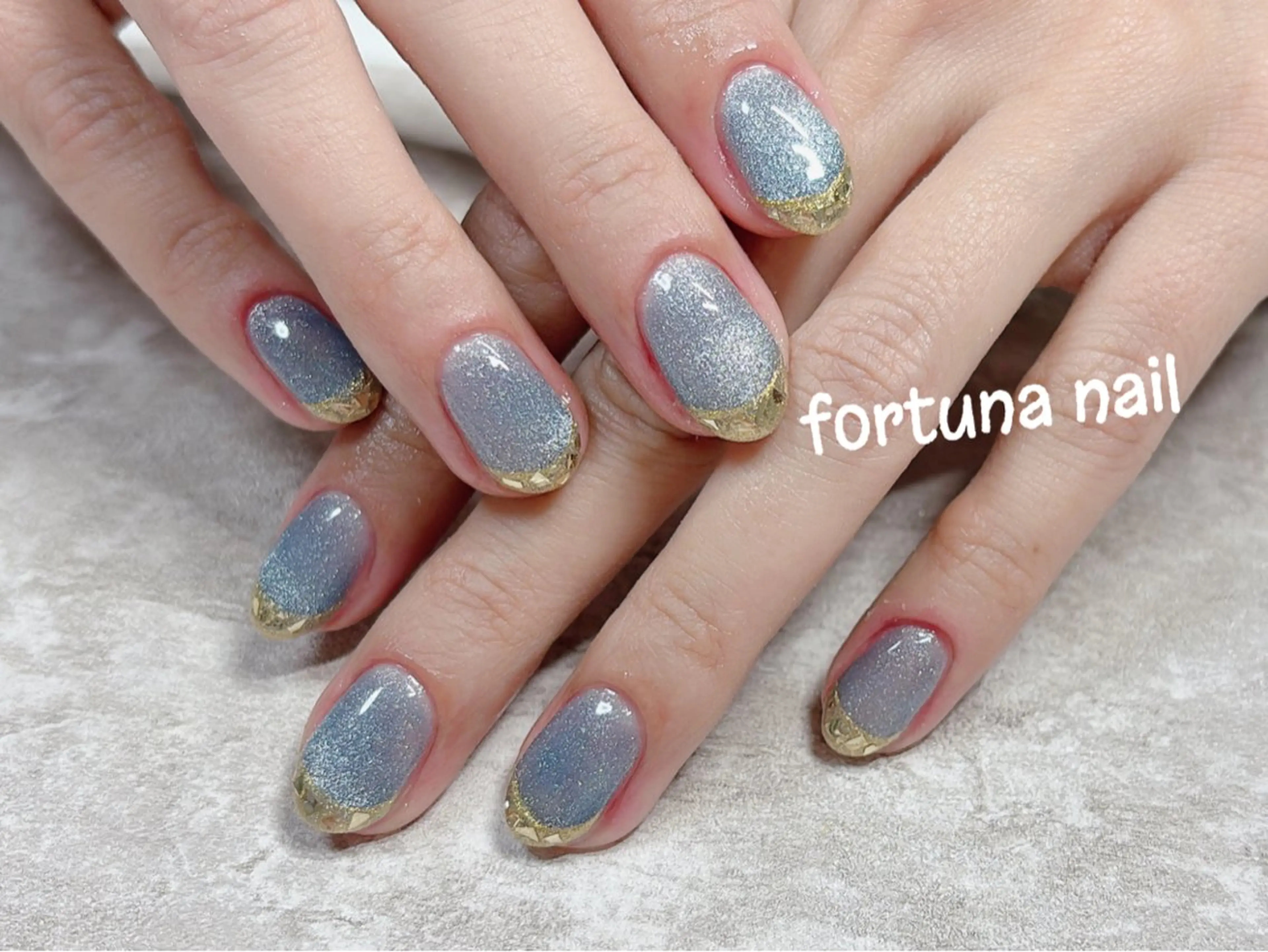 ネイル フレンチネイル ガラスフレンチ ゴールド マグネットネイル ハンドネイル ハンドケア Nail •Head スパFortunaのネイルデザイン