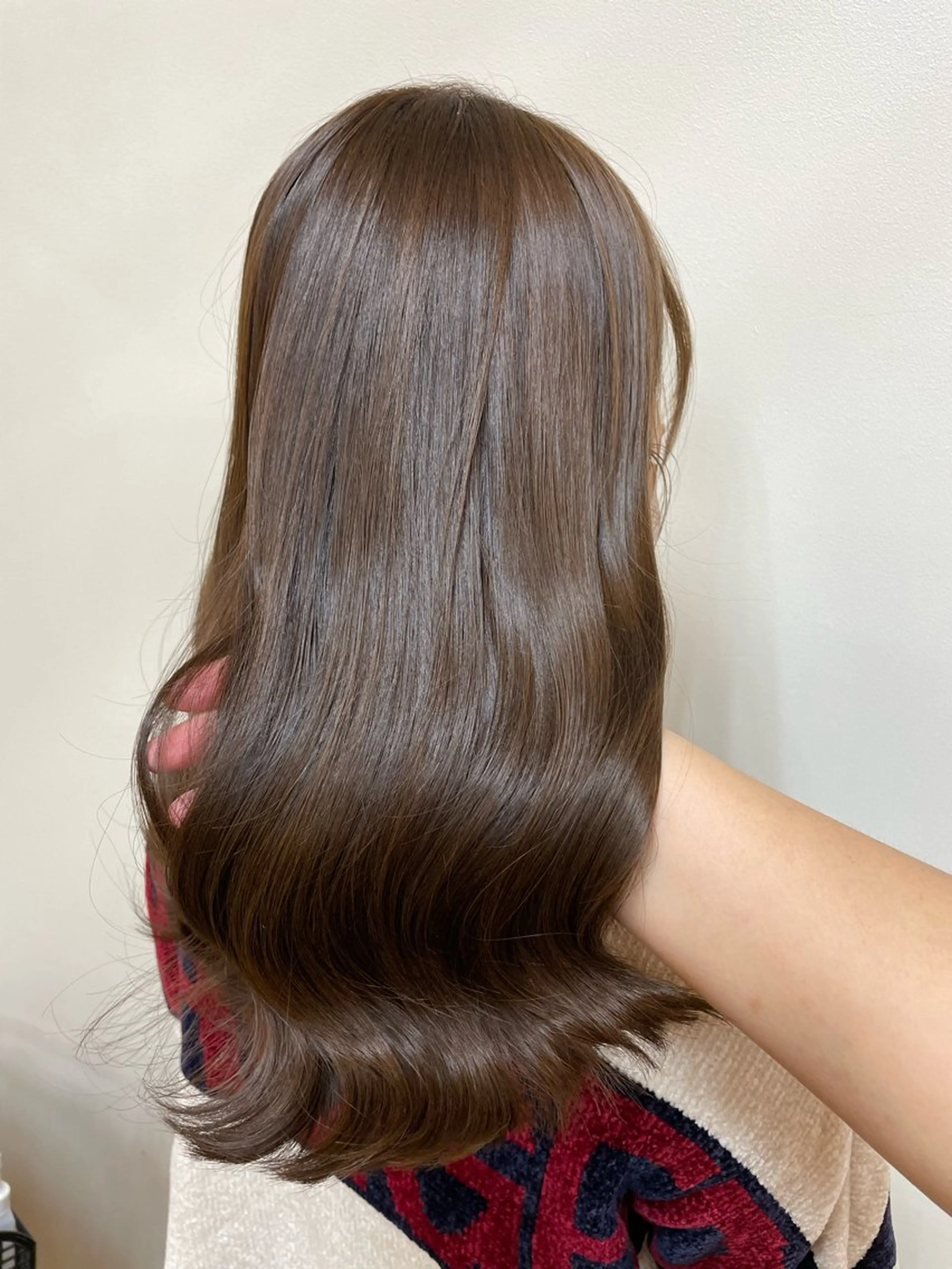 セミロング カラー ブラウンカラー グレージュ 韓国ヘア 🤍中西麻友🤍のヘアスタイル