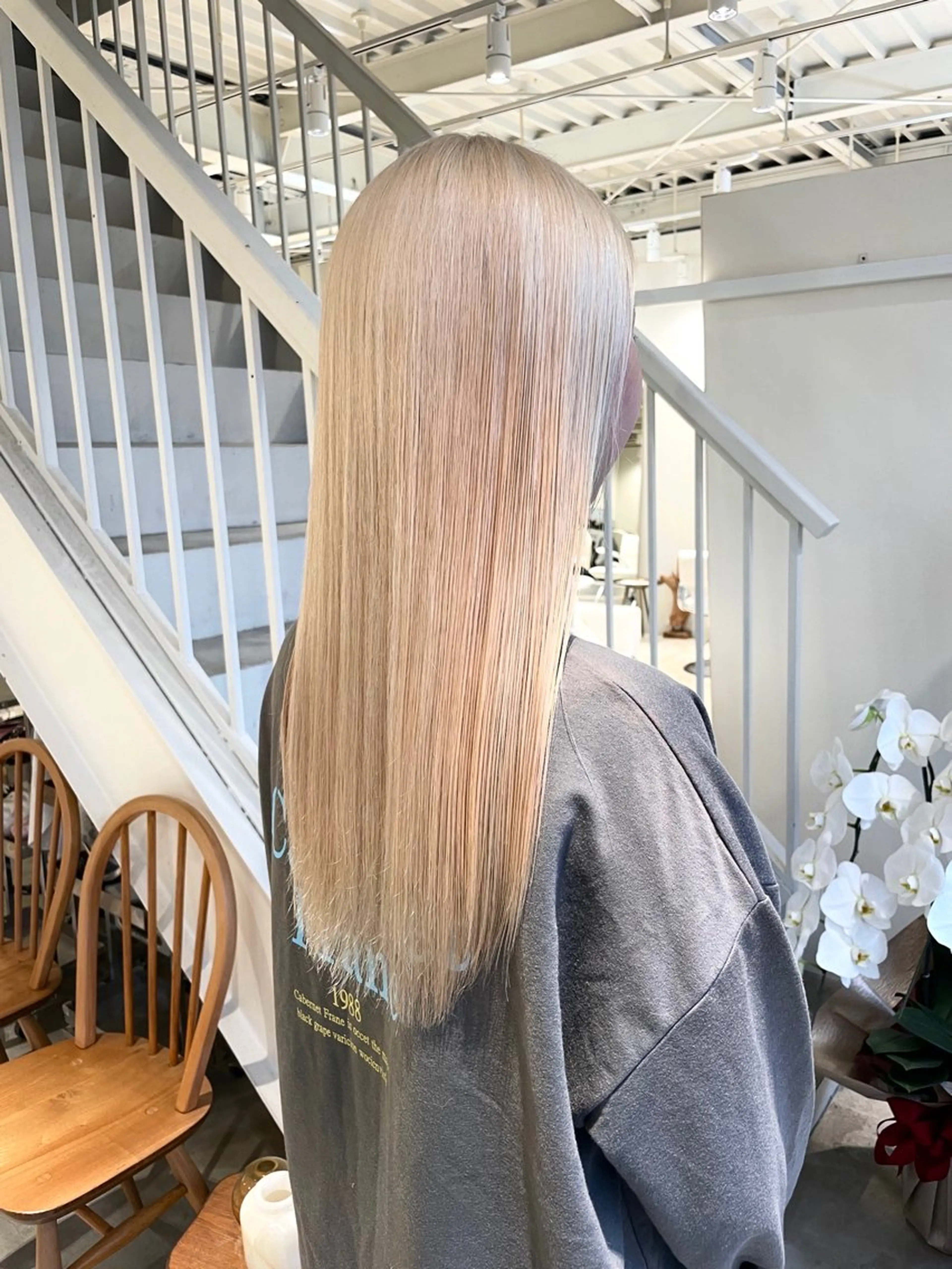 ロング カラー ヘアカラー 林 千聖のヘアスタイル