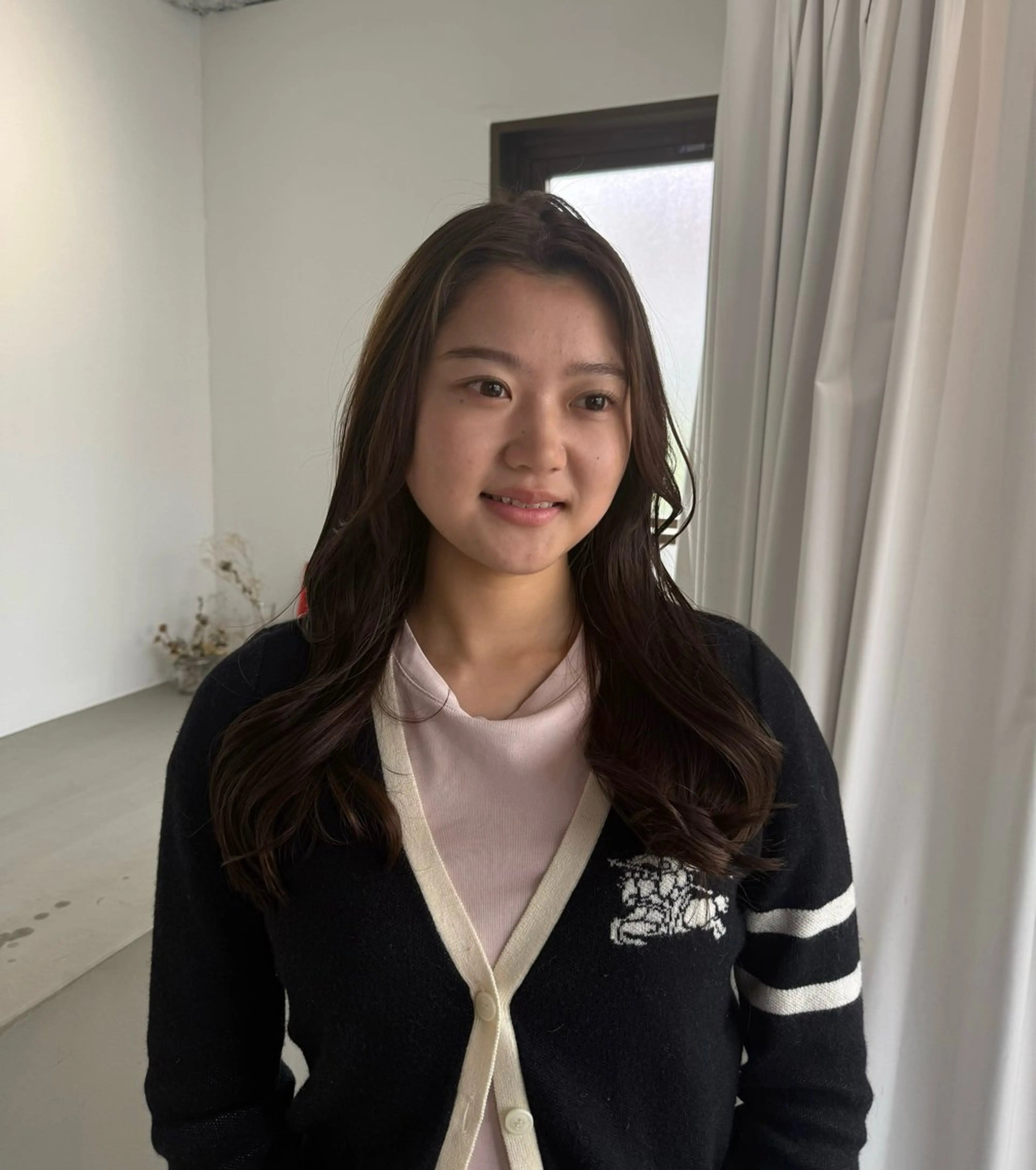 カラー ベージュカラー 透明感カラー オリーブベージュ 小西 美優のヘアスタイル