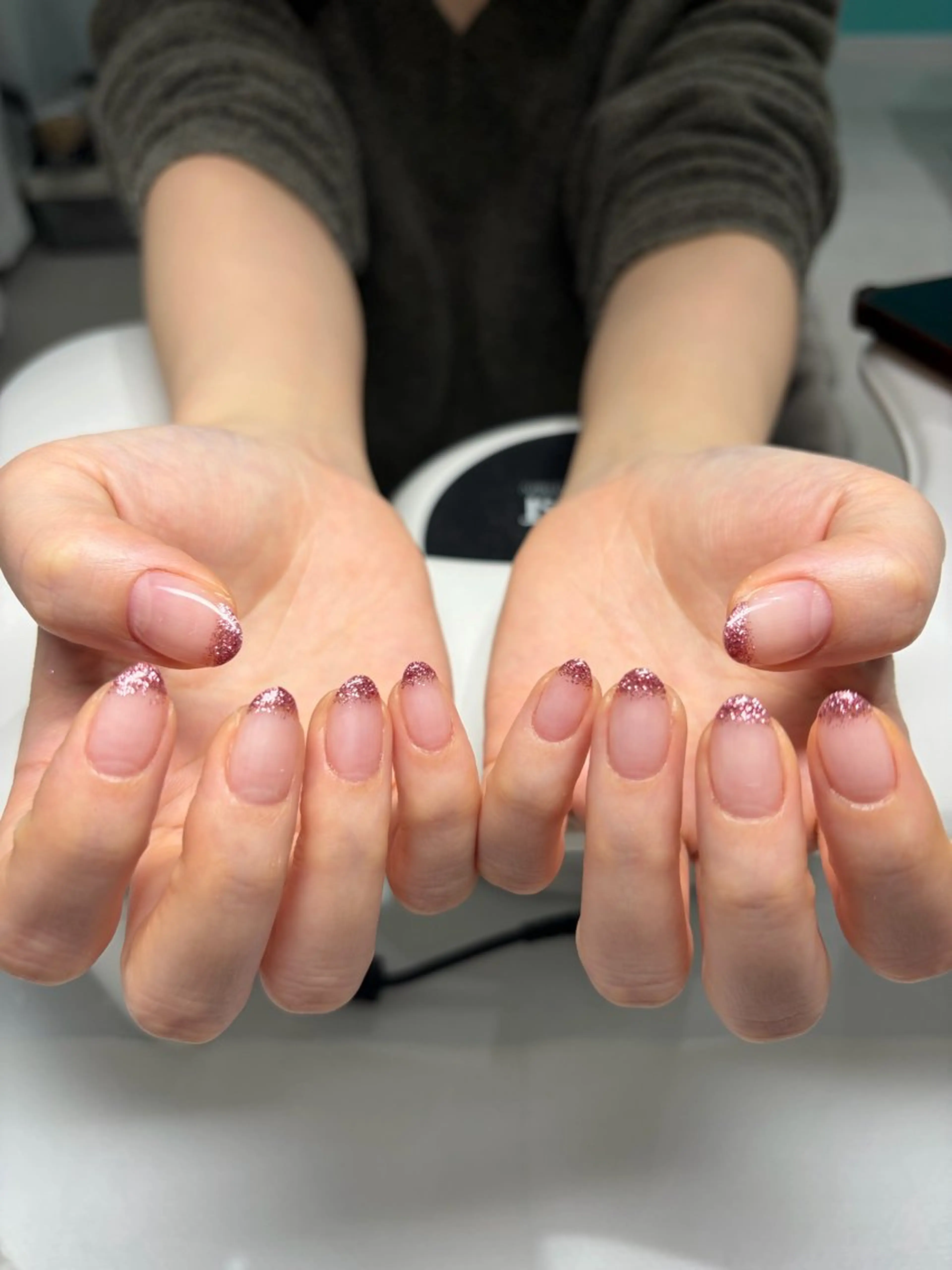 Jrネイリスト     【オフなし】ハンドジェルネイル ラメグラデーションの写真