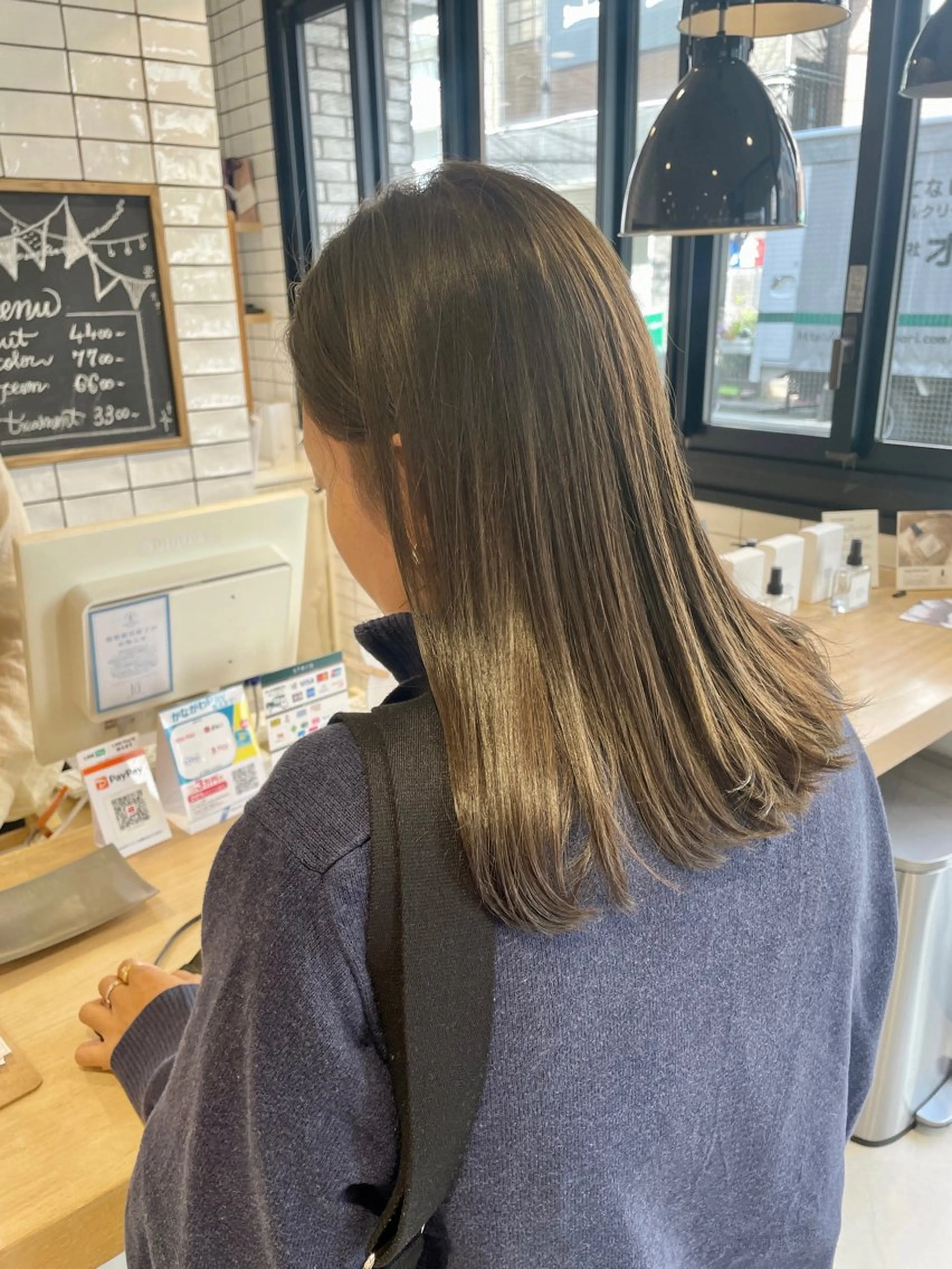 ミディアム カラー ベージュカラー ブリーチ 透明感カラー ブリーチなしカラー オリーブベージュ カラー/レイヤー/ 髪質改善/PAAQのヘアスタイル